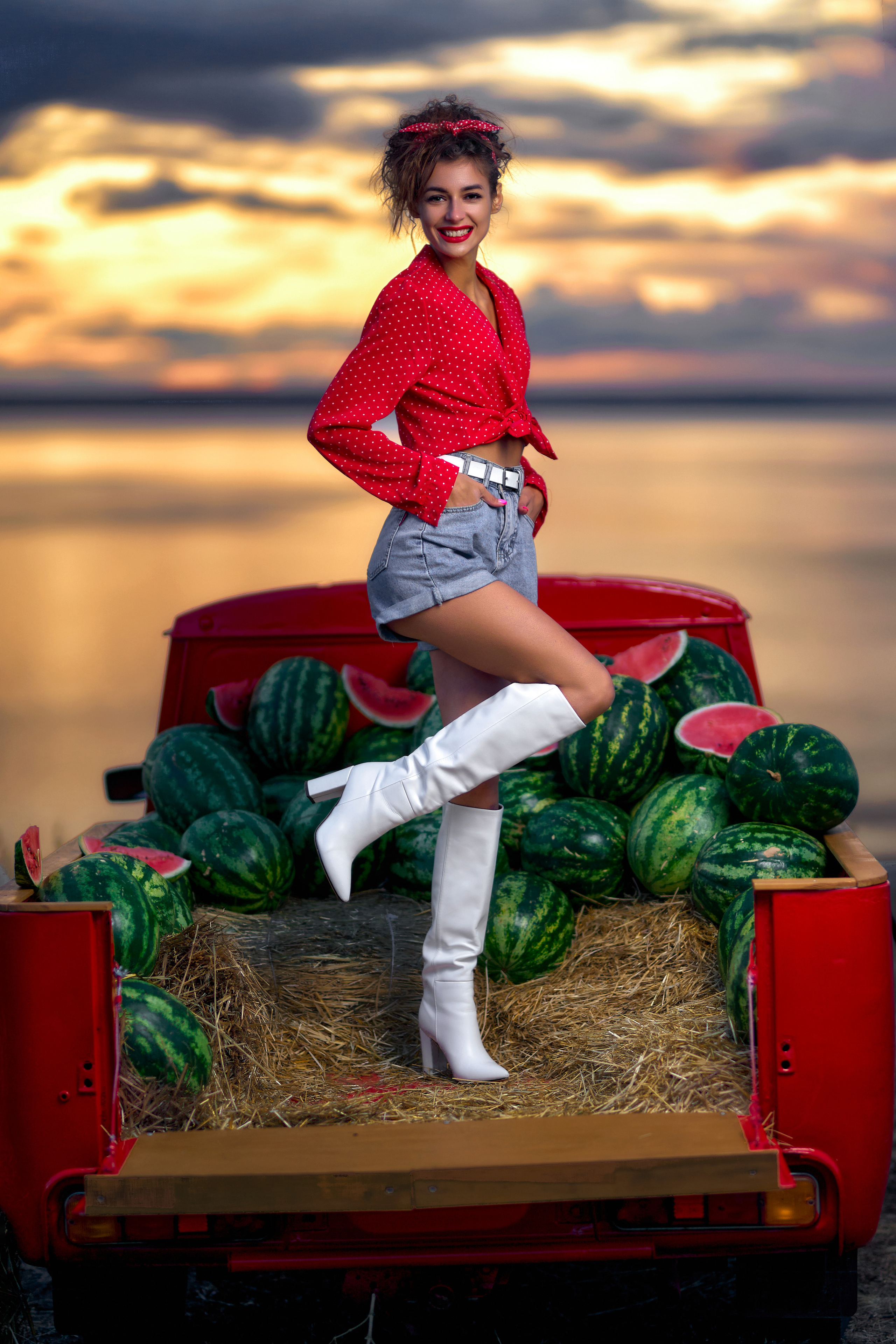 Полина на арбузах. Фотограф в Тольятти Вячеслав Цуркан