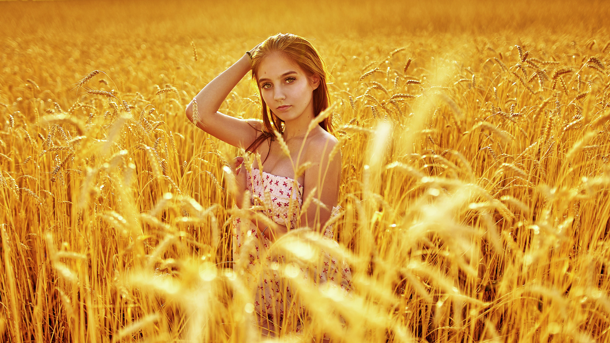 Алена и Даша в поле. Фотограф в Тольятти Вячеслав Цуркан