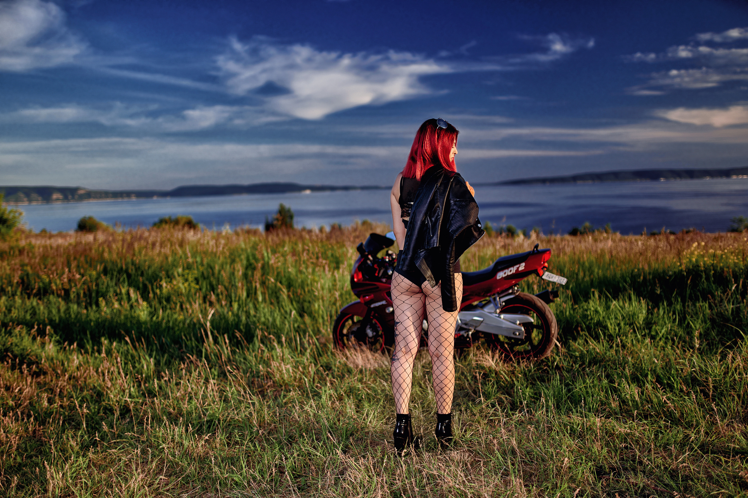 Таня с мотоциклом. Фотограф в Тольятти Вячеслав Цуркан