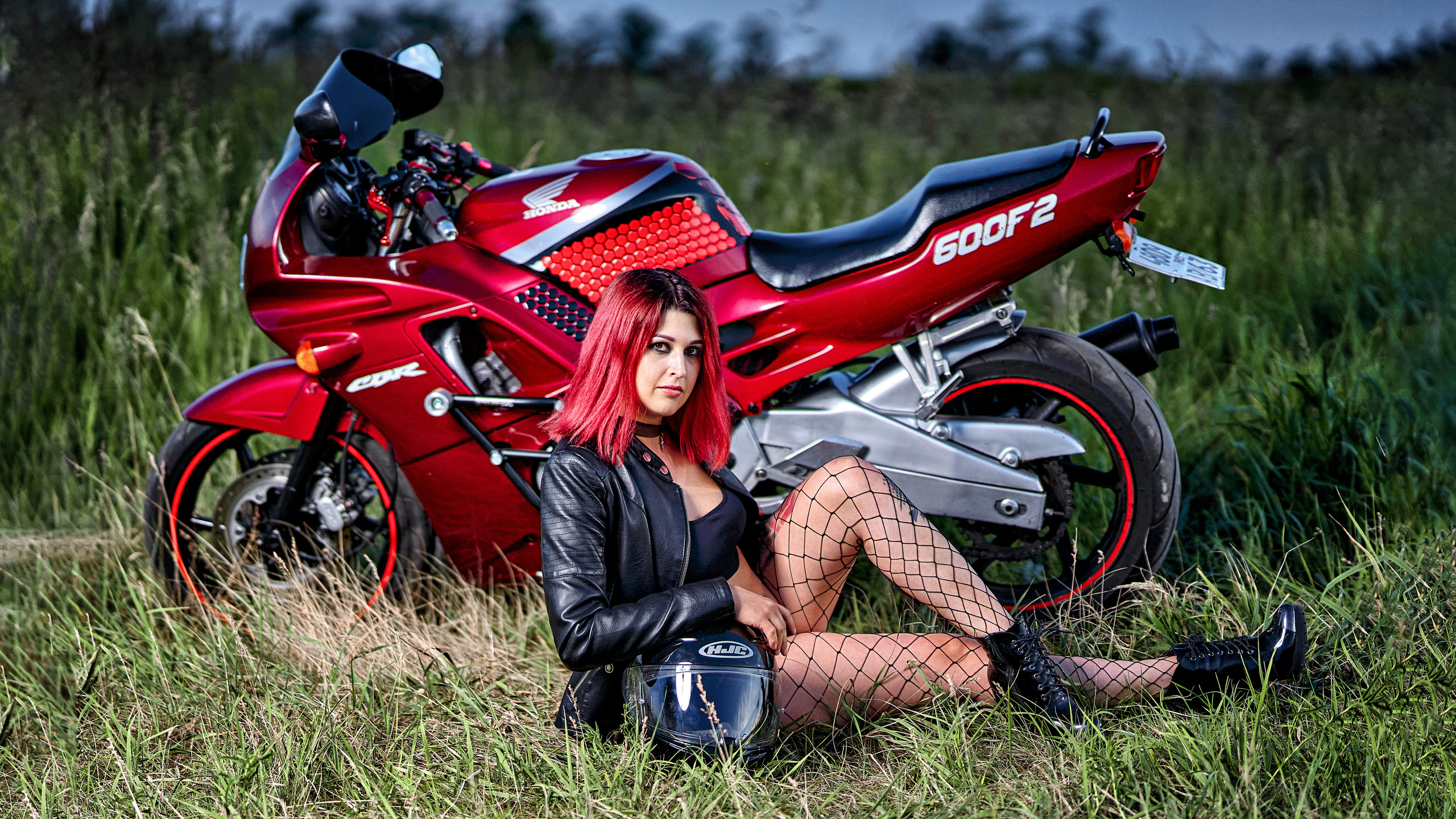 Таня с мотоциклом. Фотограф в Тольятти Вячеслав Цуркан