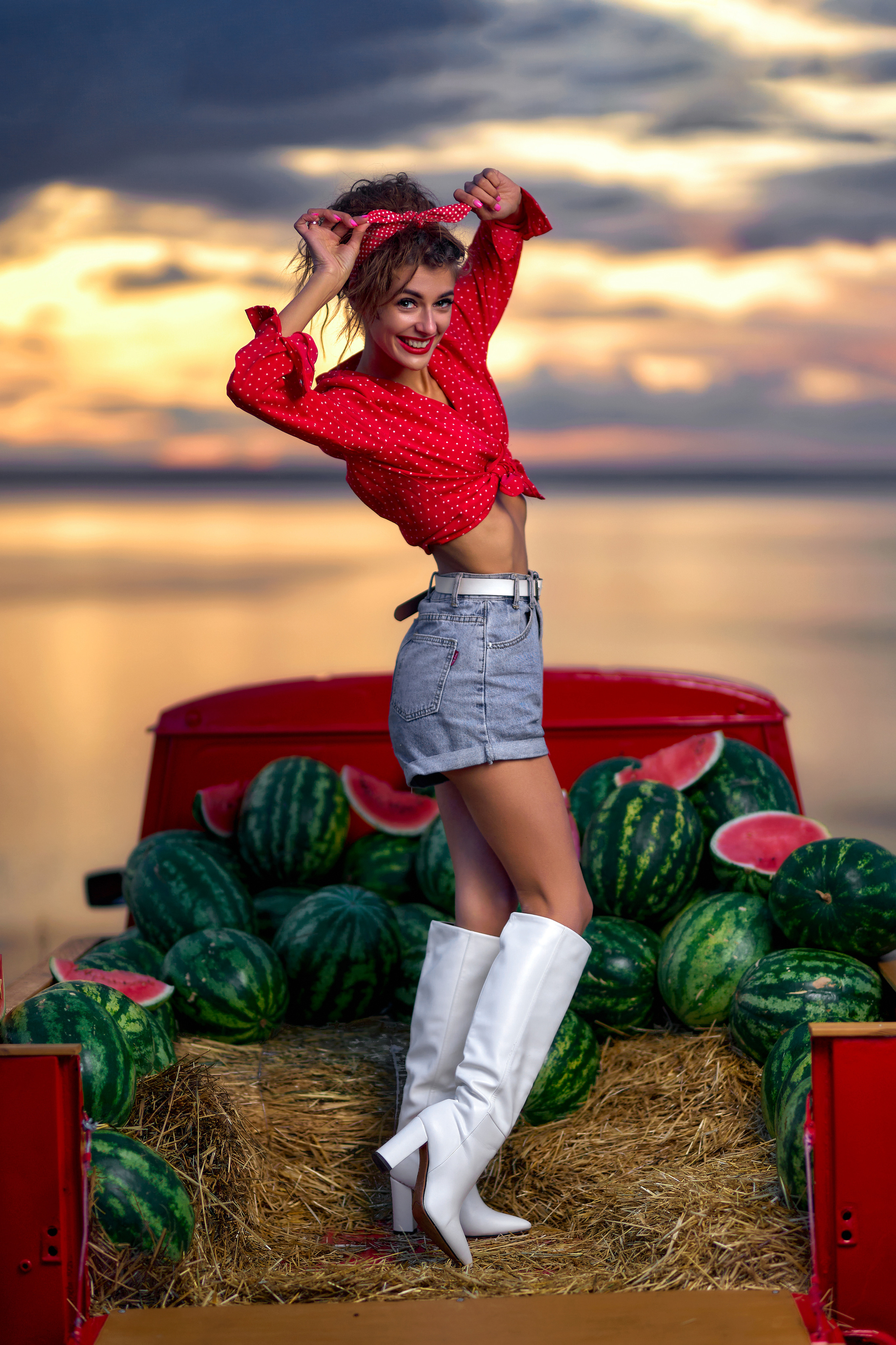 Полина на арбузах. Фотограф в Тольятти Вячеслав Цуркан
