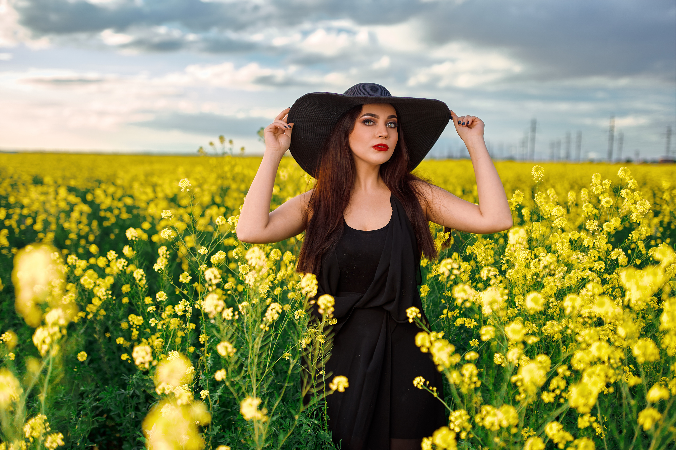 Катя в цветах. Фотограф в Тольятти Вячеслав Цуркан