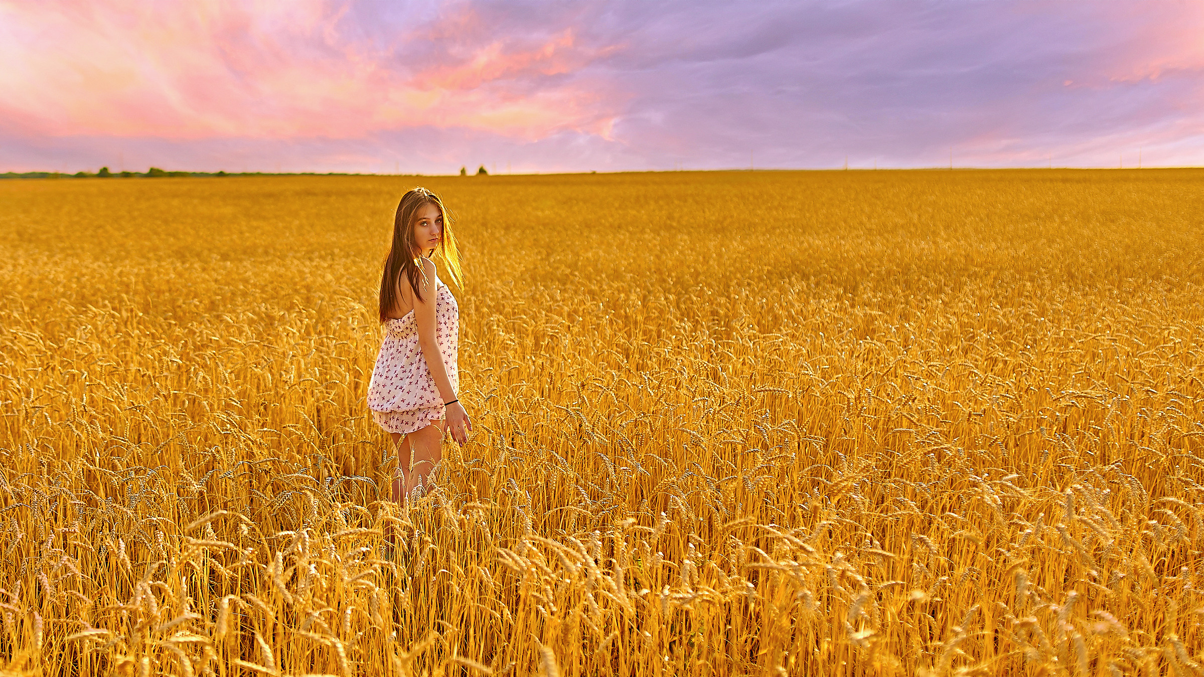 Алена и Даша в поле. Фотограф в Тольятти Вячеслав Цуркан