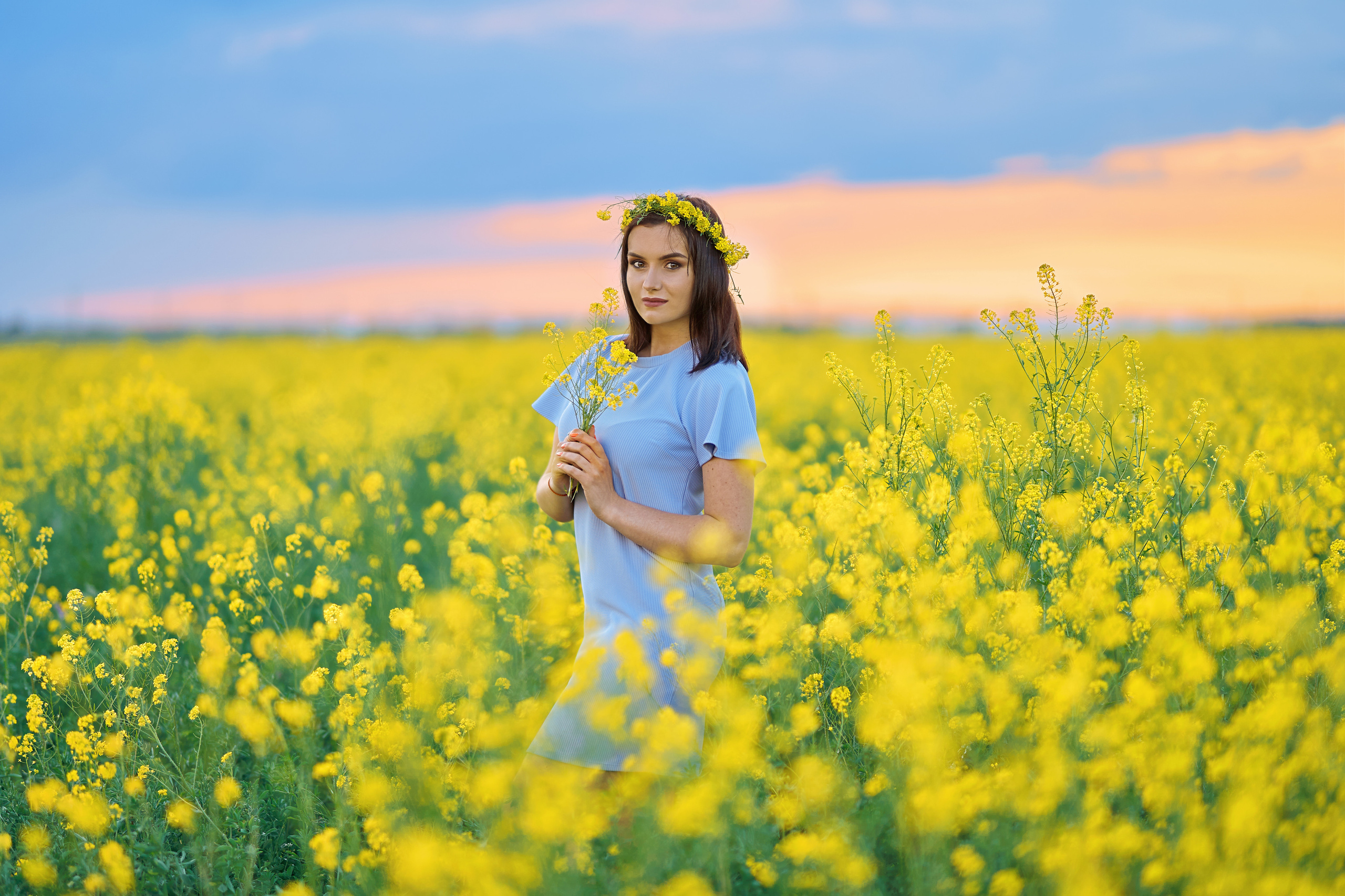 Настя в цветах. Фотограф в Тольятти Вячеслав Цуркан