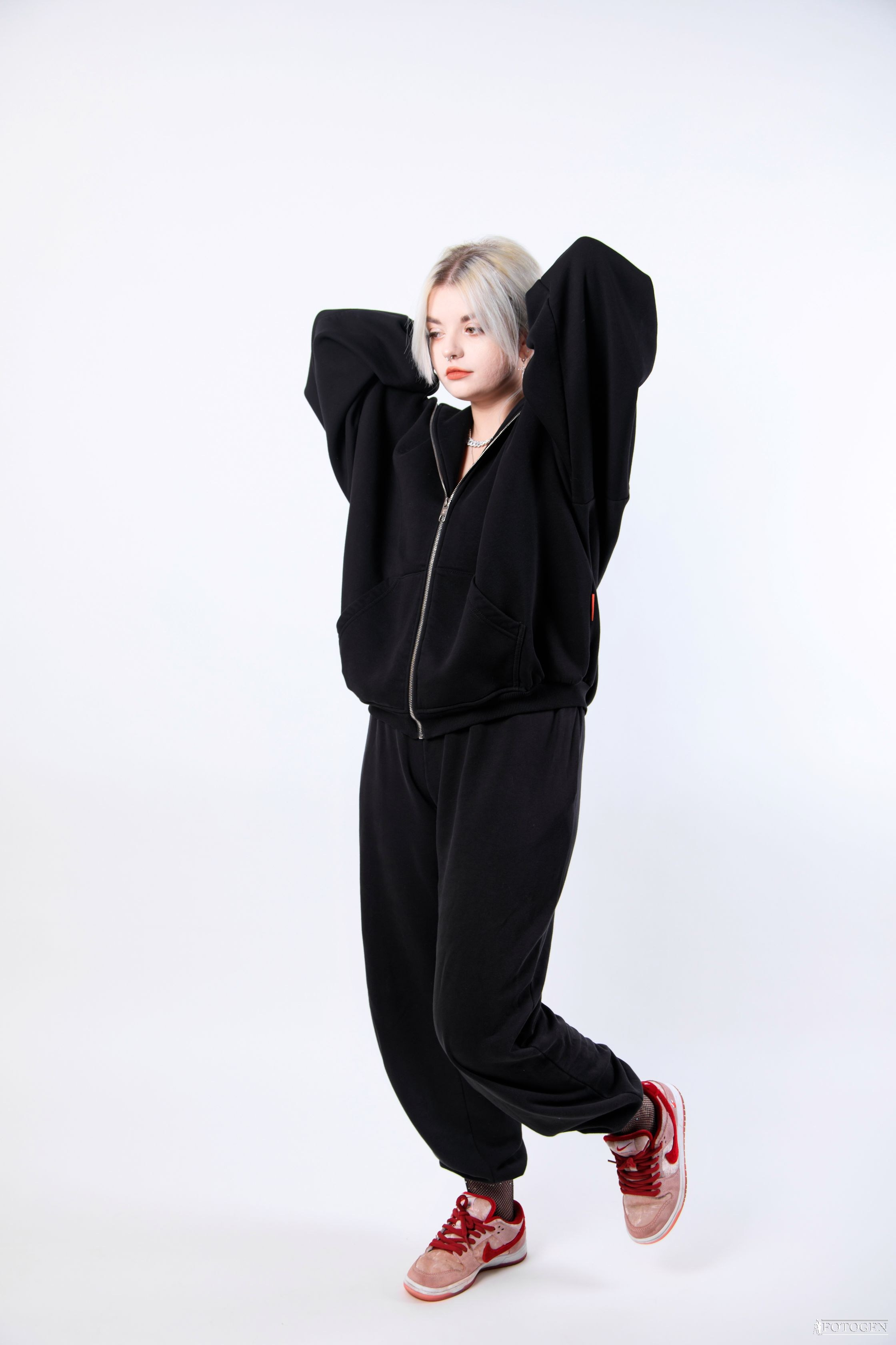 Юность и стиль: Идеи для стильных фотосессий. Интерьерная фотостудия FOTOGEN г. Краснодар