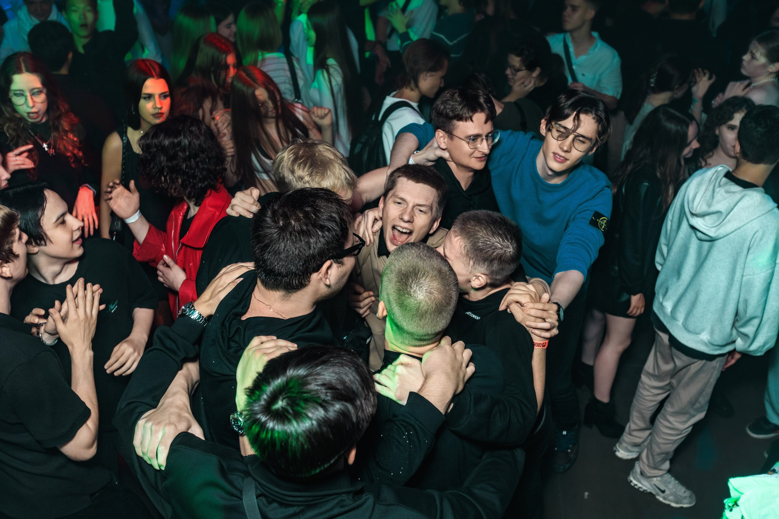 День первокурсника | Свобода. Репортажный фотограф Екатеринбург | Яркий, качественный репортаж | Концерты, клубы, репортаж, праздники, корпоративы