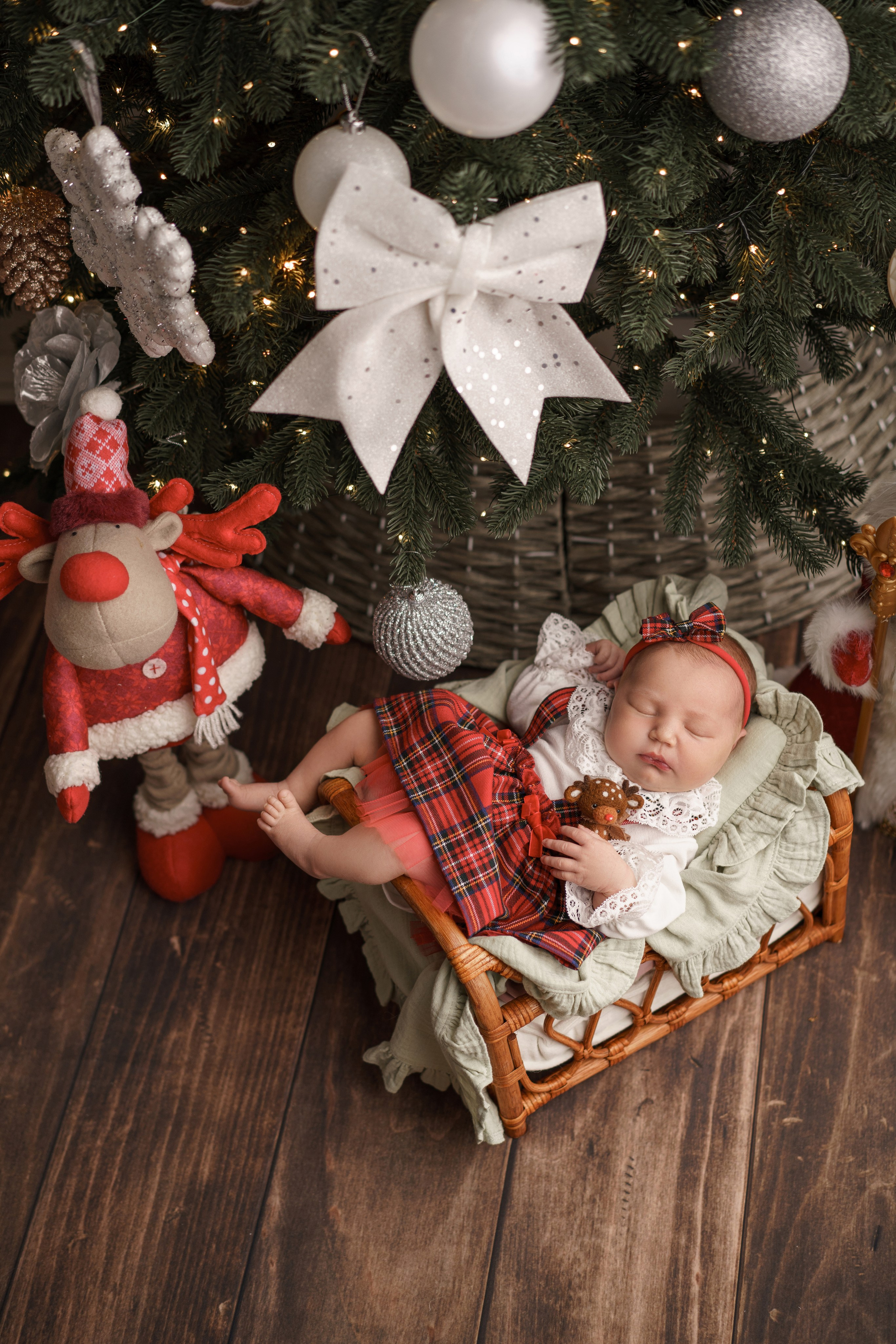 Костюмы и аксессуары для фотосессии новорожденных | Реквизит для съемки newborn в Москве. Фотосессия новорожденных в Москве и Московской области | Профессиональный фотограф newborn — Татьяна Иванова