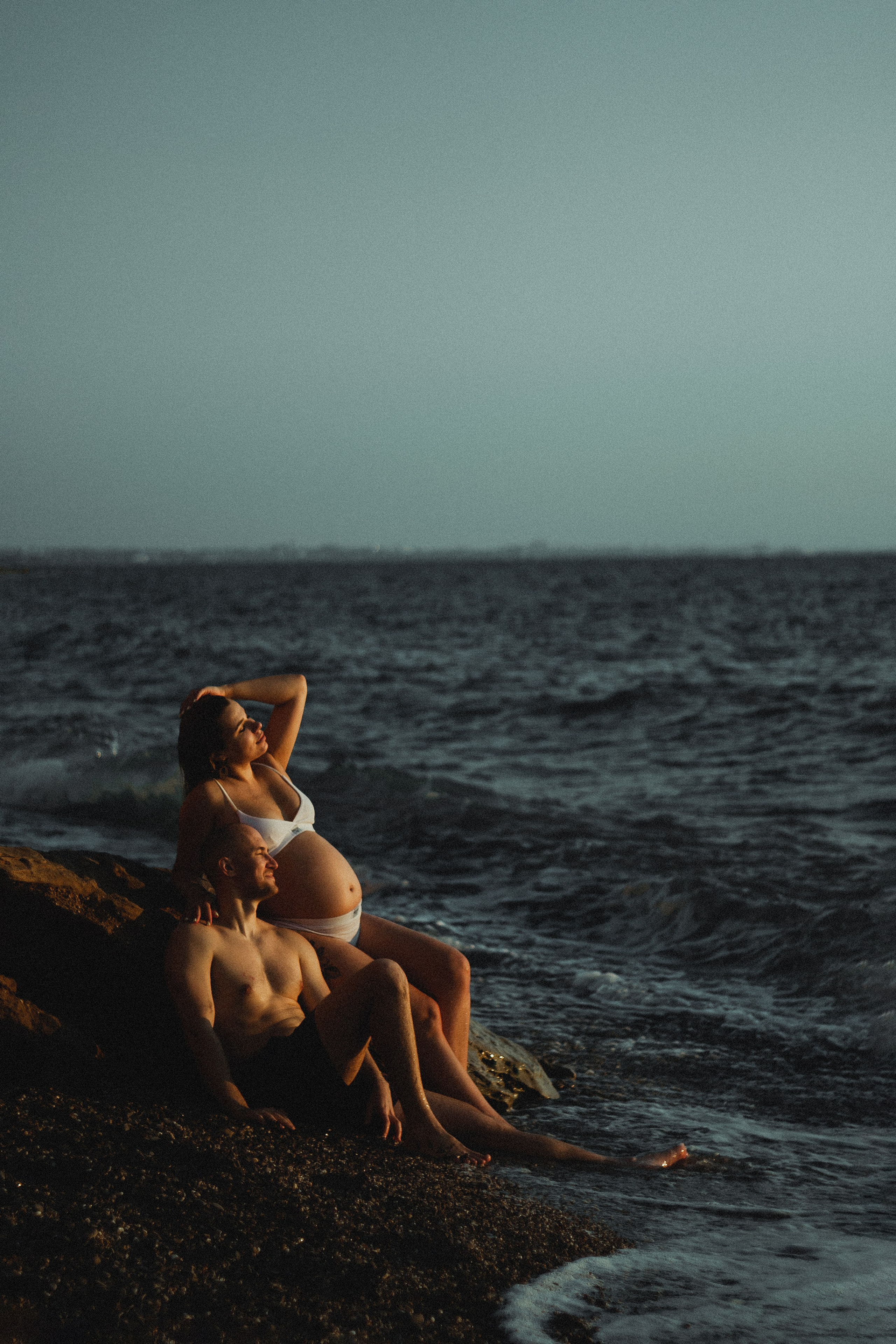 Евгений и Александра на берегу моря. Фотограф в Крыму | Виктория Нотевская