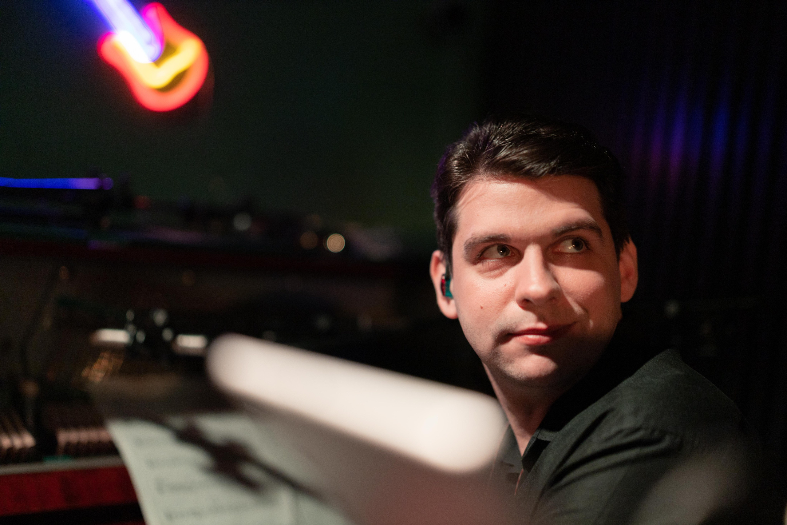 Film backstage. VICTORIA SHU