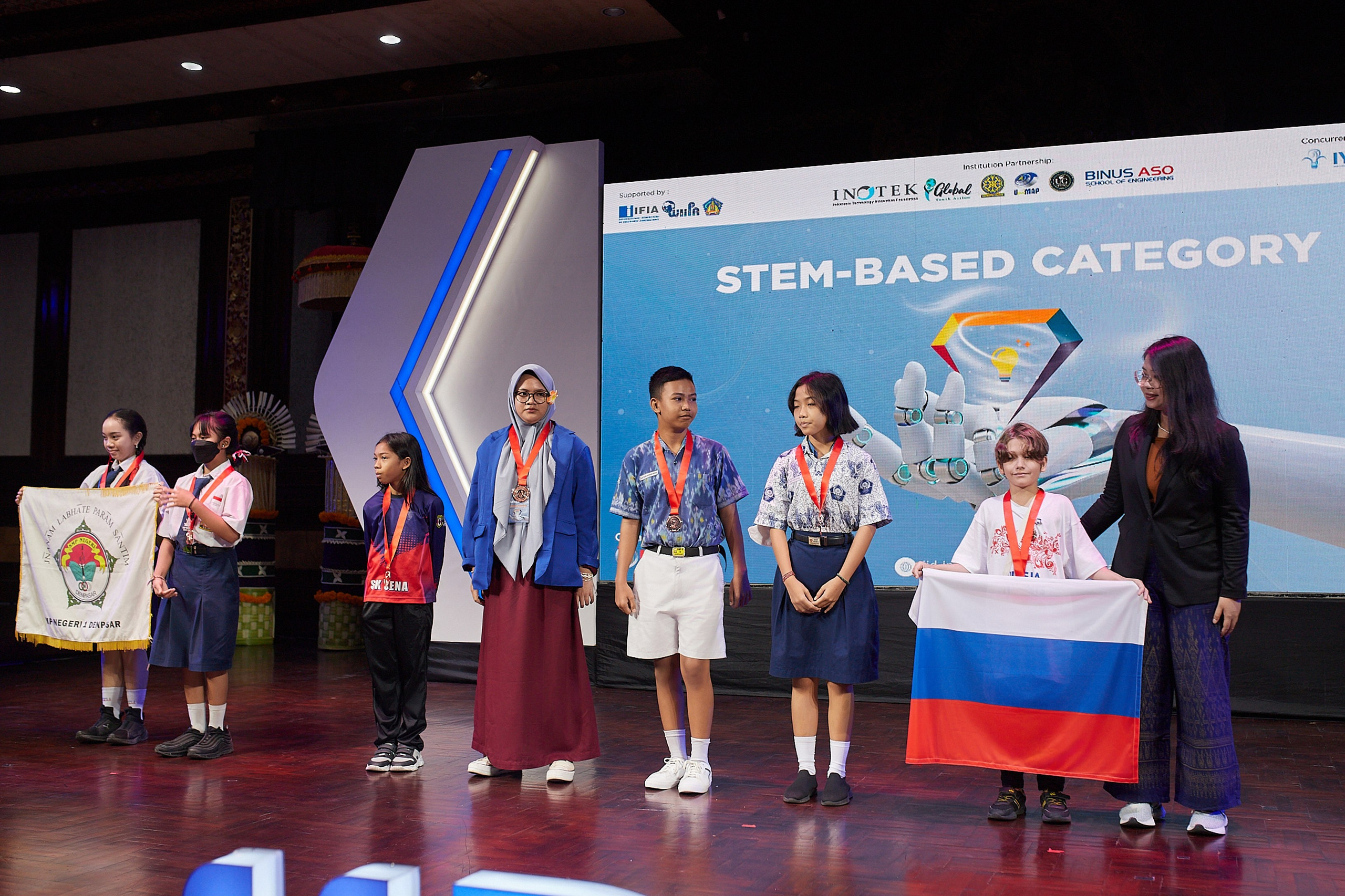 Фотограф для корпоративных праздников | Яркие эмоции и командный дух в кадре