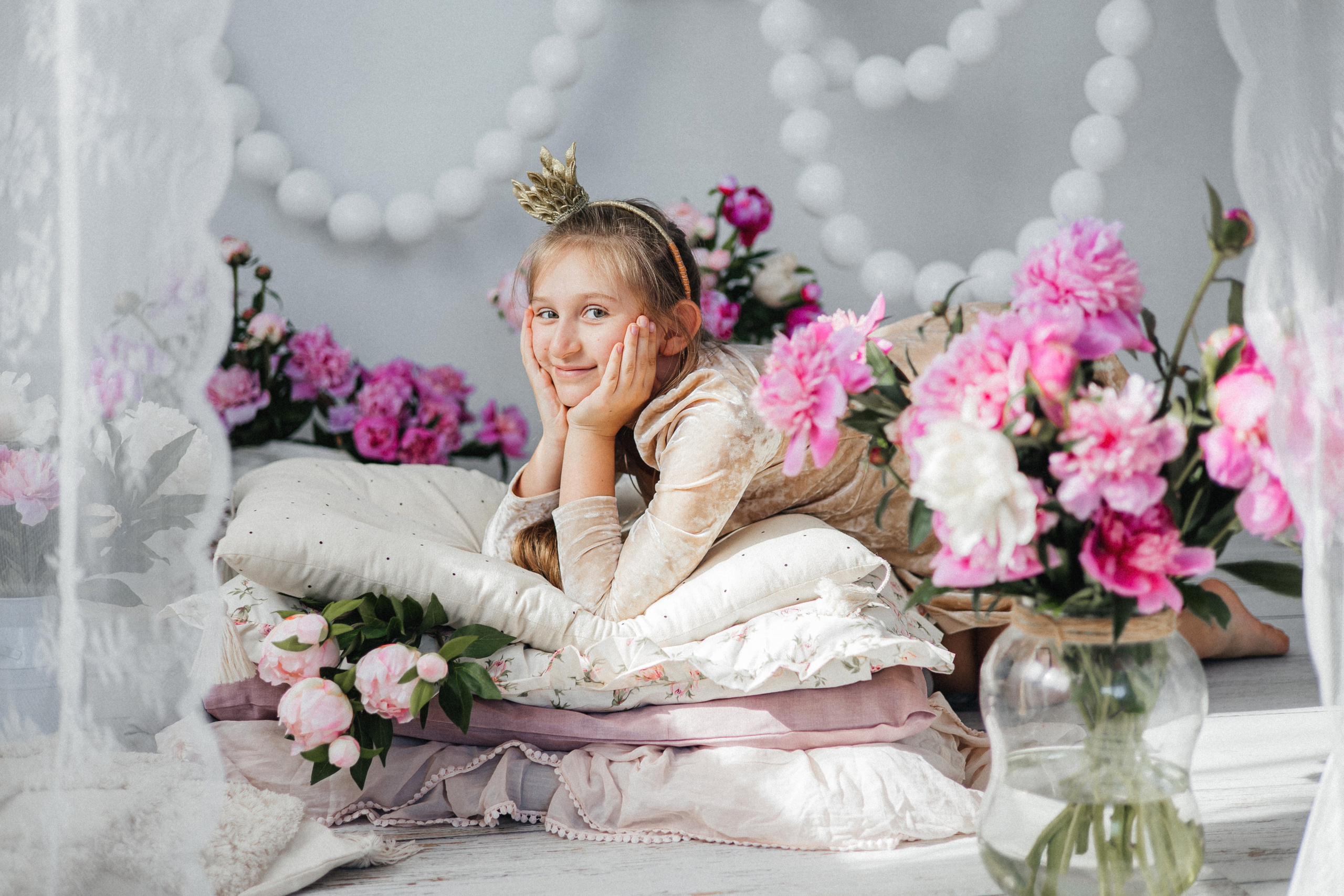 С пионами (сезонная). Фотограф новорождённых Екатерина Боброва. Ульяновск