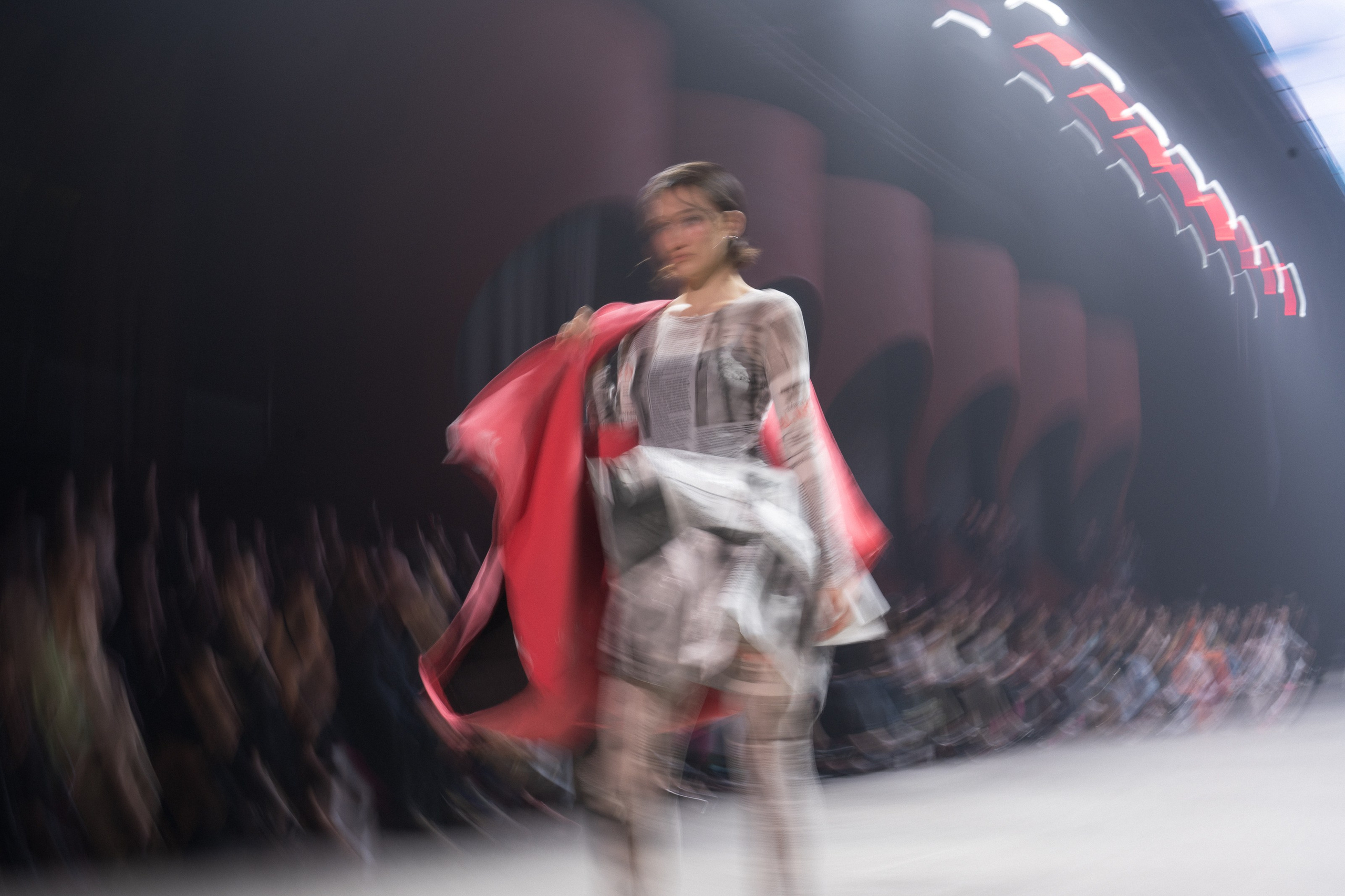 Показ Школы дизайна НИУ ВШЭ. Фотограф Николай Прокофьев модельные тесты в Москве