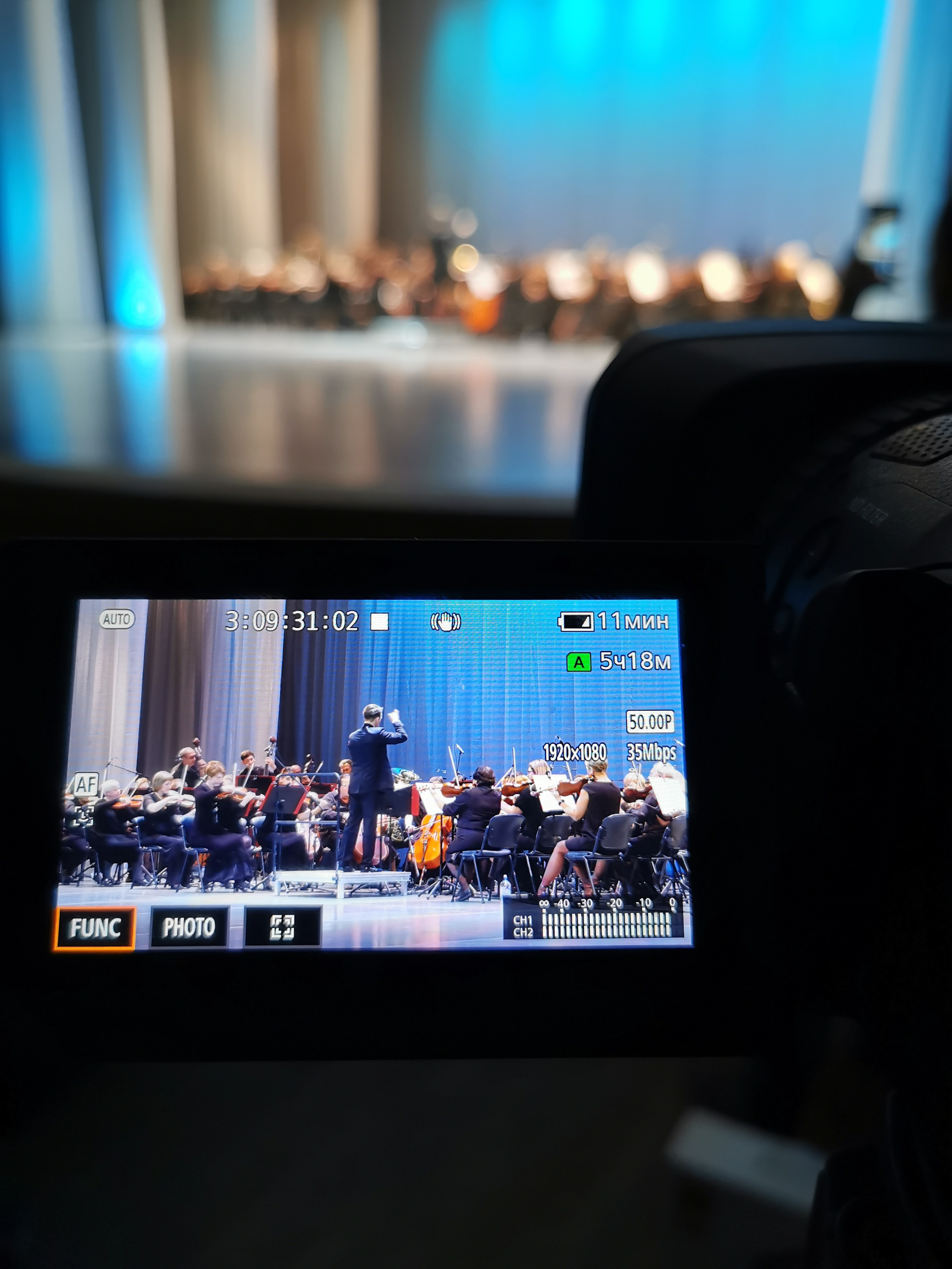 Аэросъёмка высокого уровня — не просто дрон в небе, а продуманная история. The One в Ярославле создаёт впечатляющий вид с высоты. Фото и видеосъёмка в Ярославле | Студия The One — от 2500 ₽/час