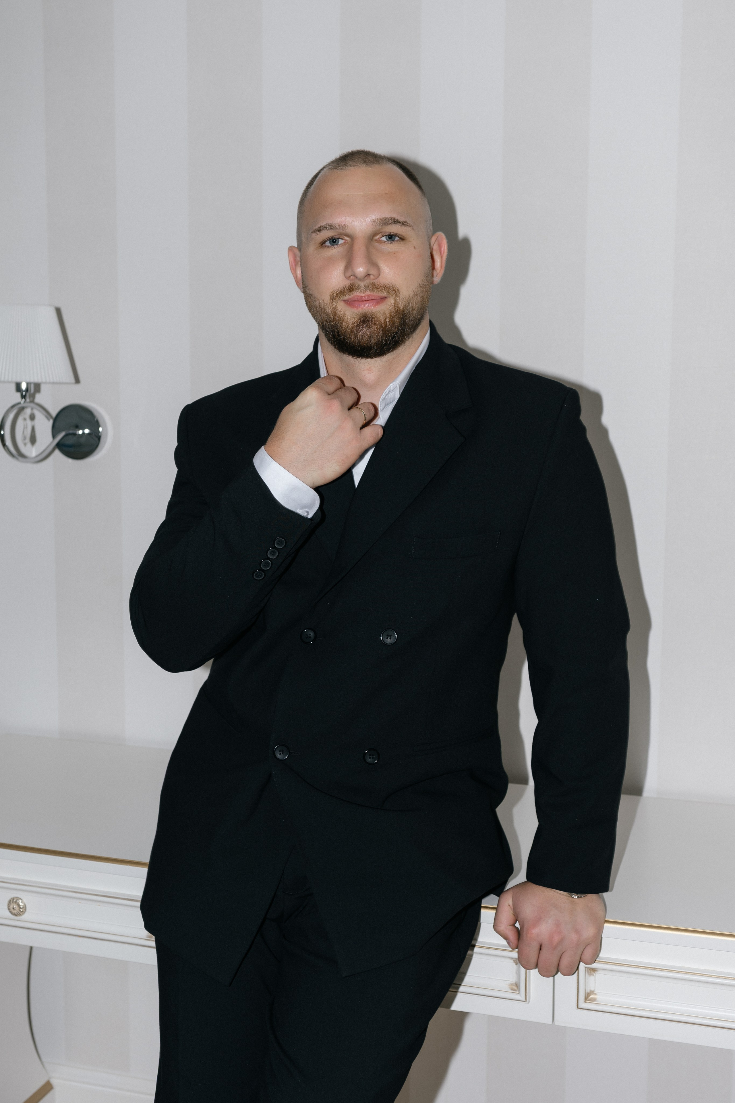 Wedding day in VERSAL PARK. Wedding PHOTOGRAPHER Andrew Vnukov