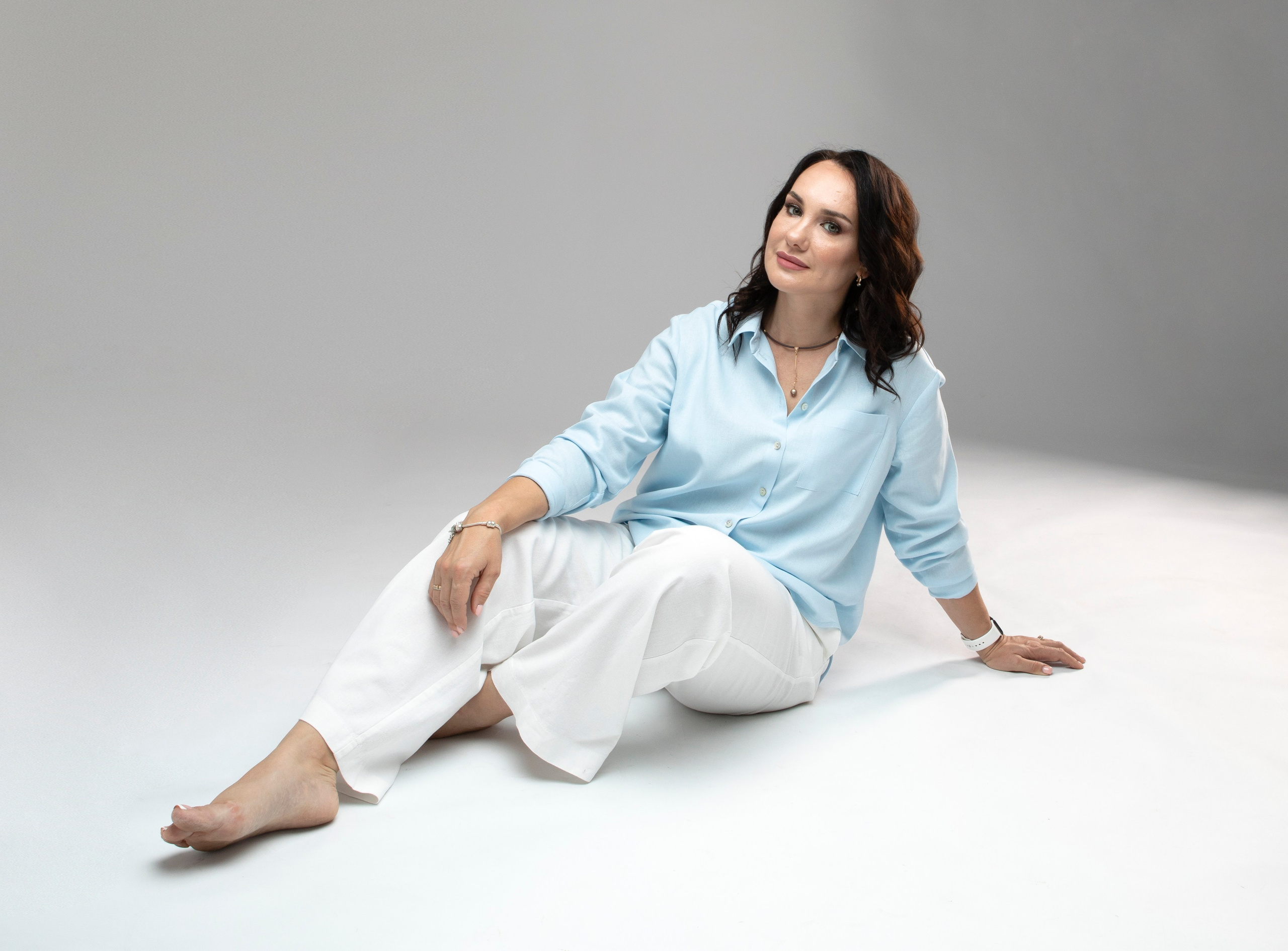 Женский, бизнес портрет фотосессия в городе Алматы. Фотограф беременности, новорожденных и детей до года в г. Алматы|Totofoto