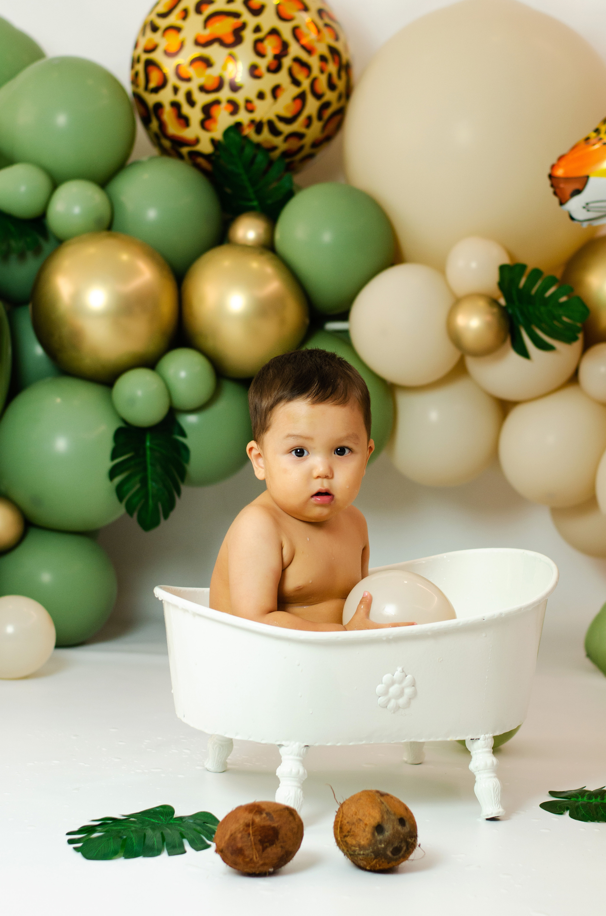 Молочная ванночка. Марина Колосова, детский фотограф и фотограф новорожденных в Красноярс