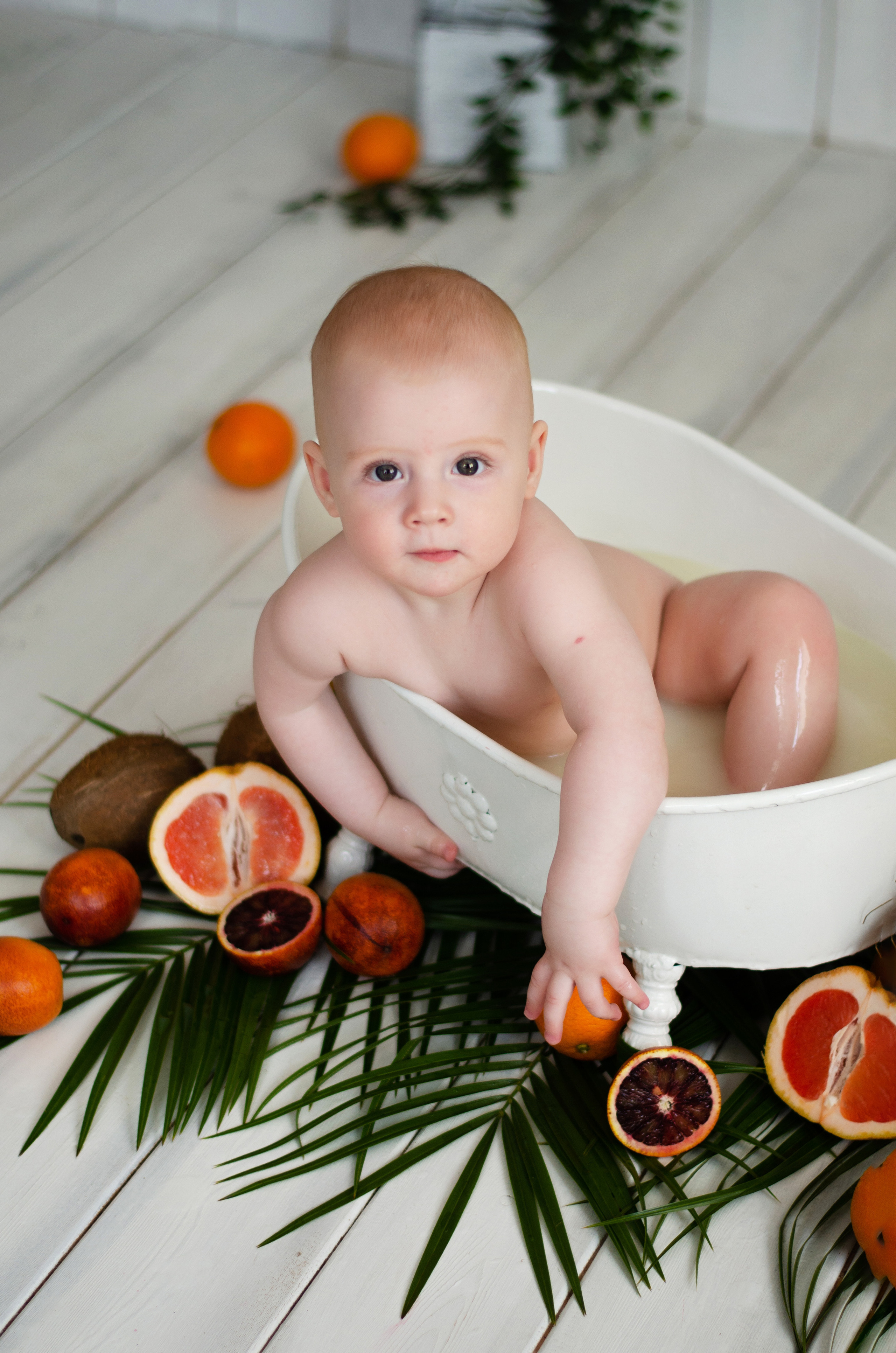 Молочная ванночка. Марина Колосова, детский фотограф и фотограф новорожденных в Красноярс