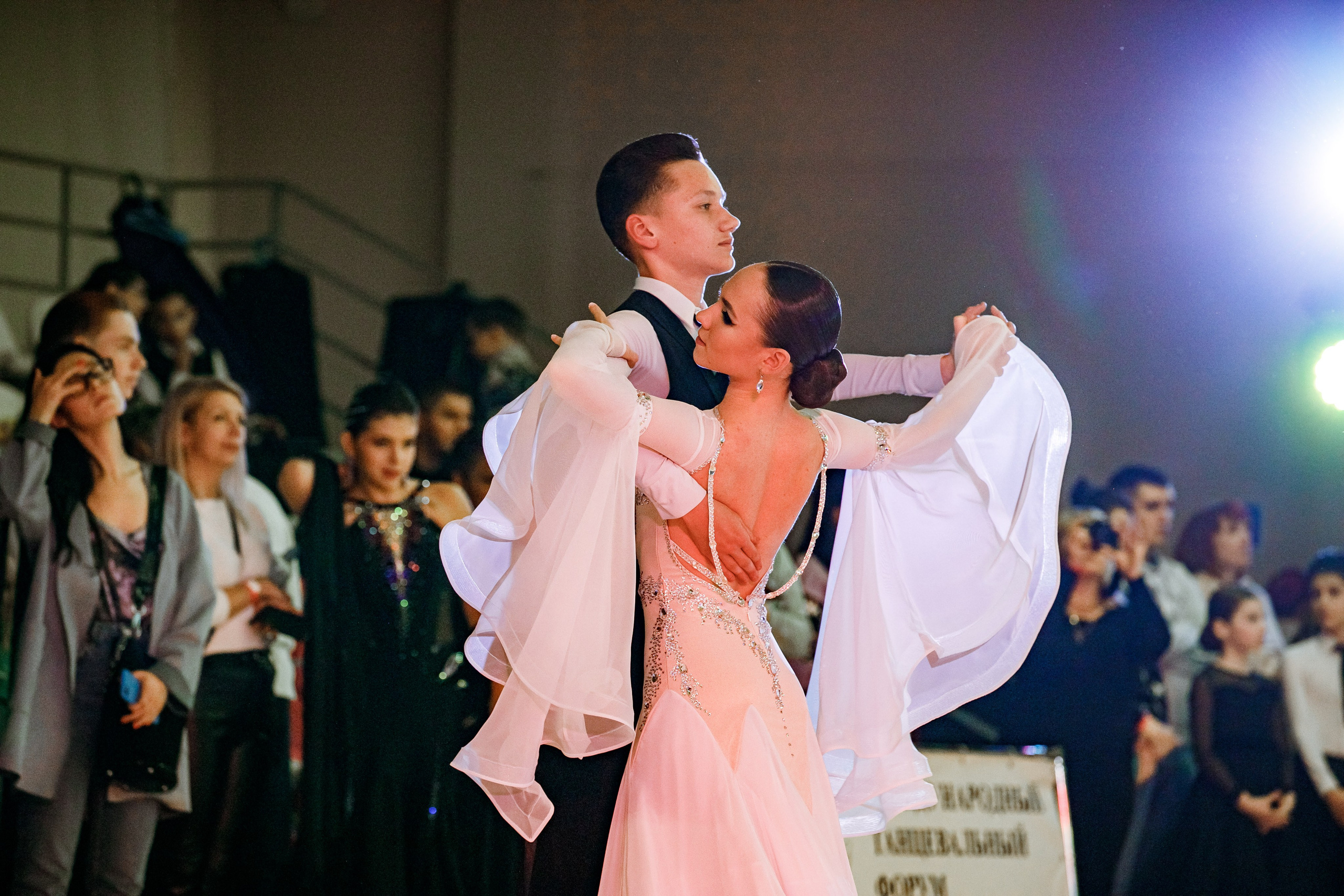 Спортивные бальные танцы. Семейный фотограф в Краснодаре