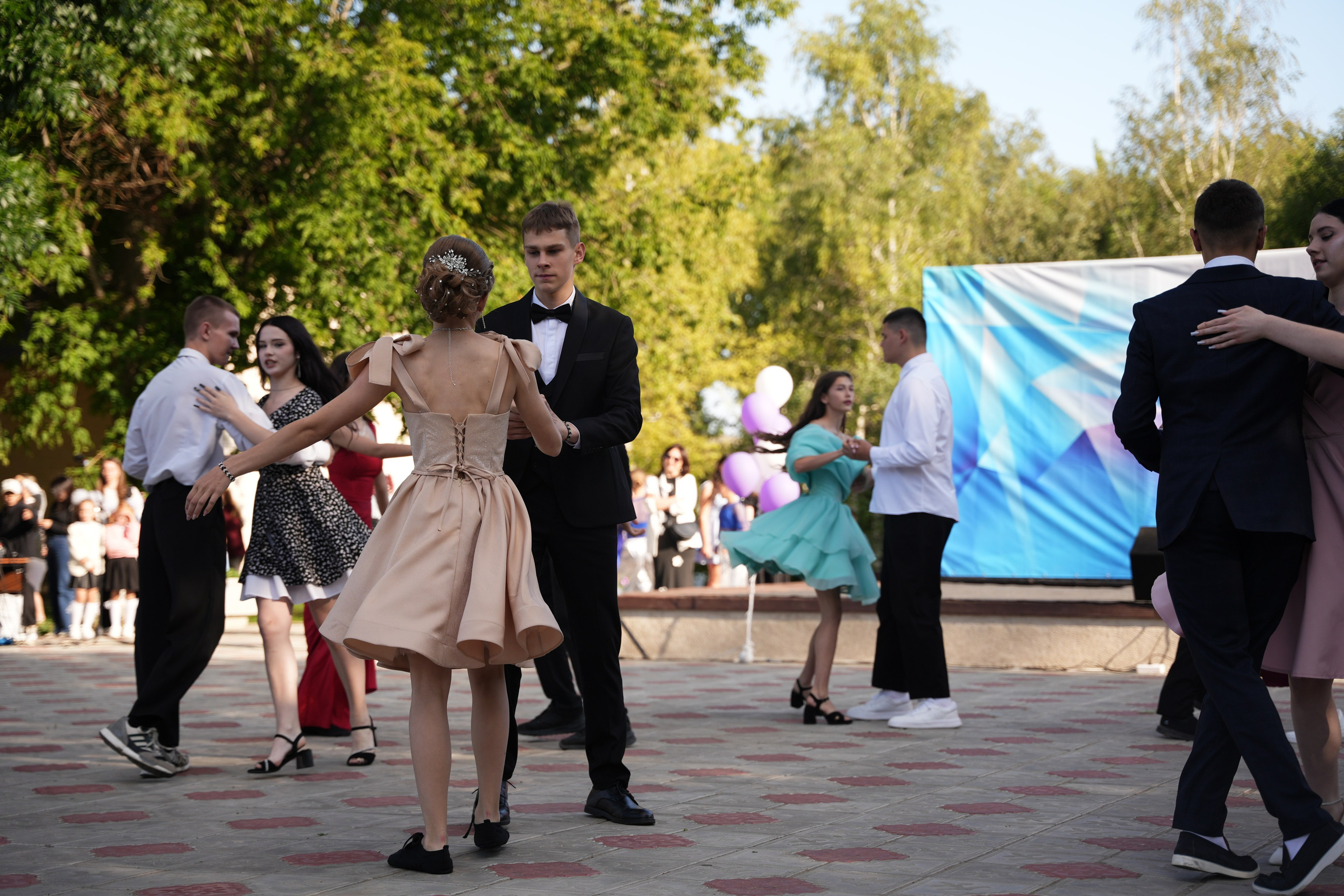 Выпускной в парке. Ольга Плаксина фотограф в Саратове
