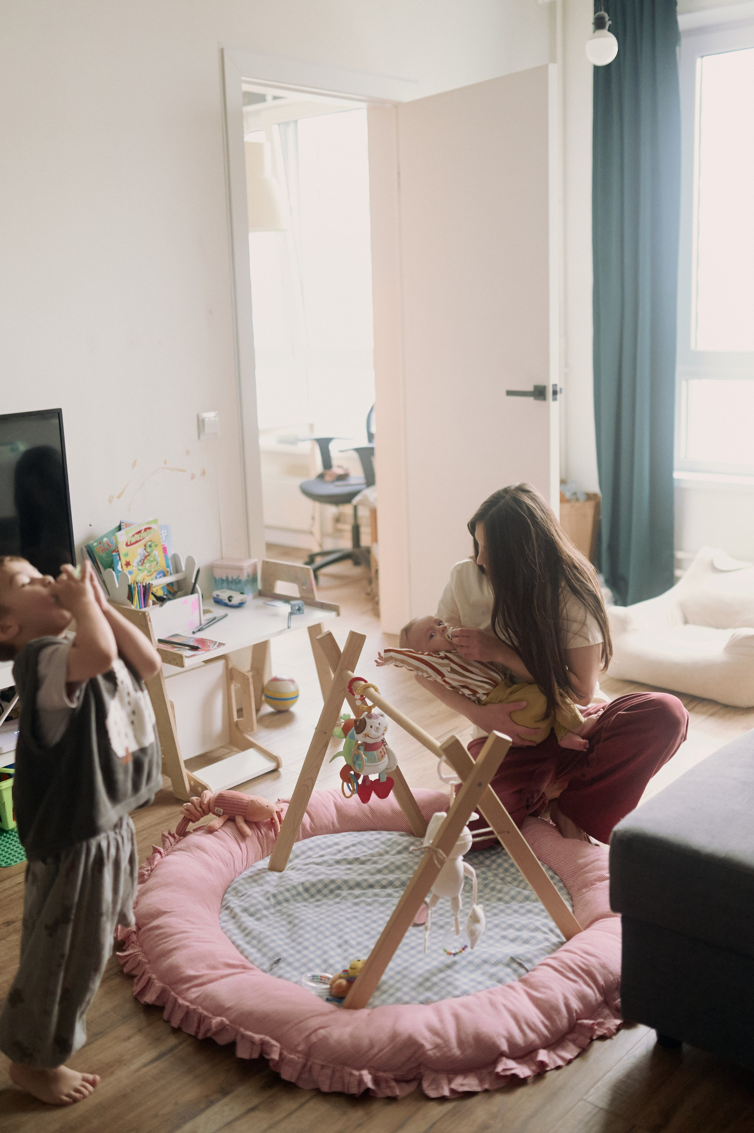 Эмир, Диана, Леон и Амин дома. Семейный и свадебный lifestyle-фотограф в Москве Мария Петрова