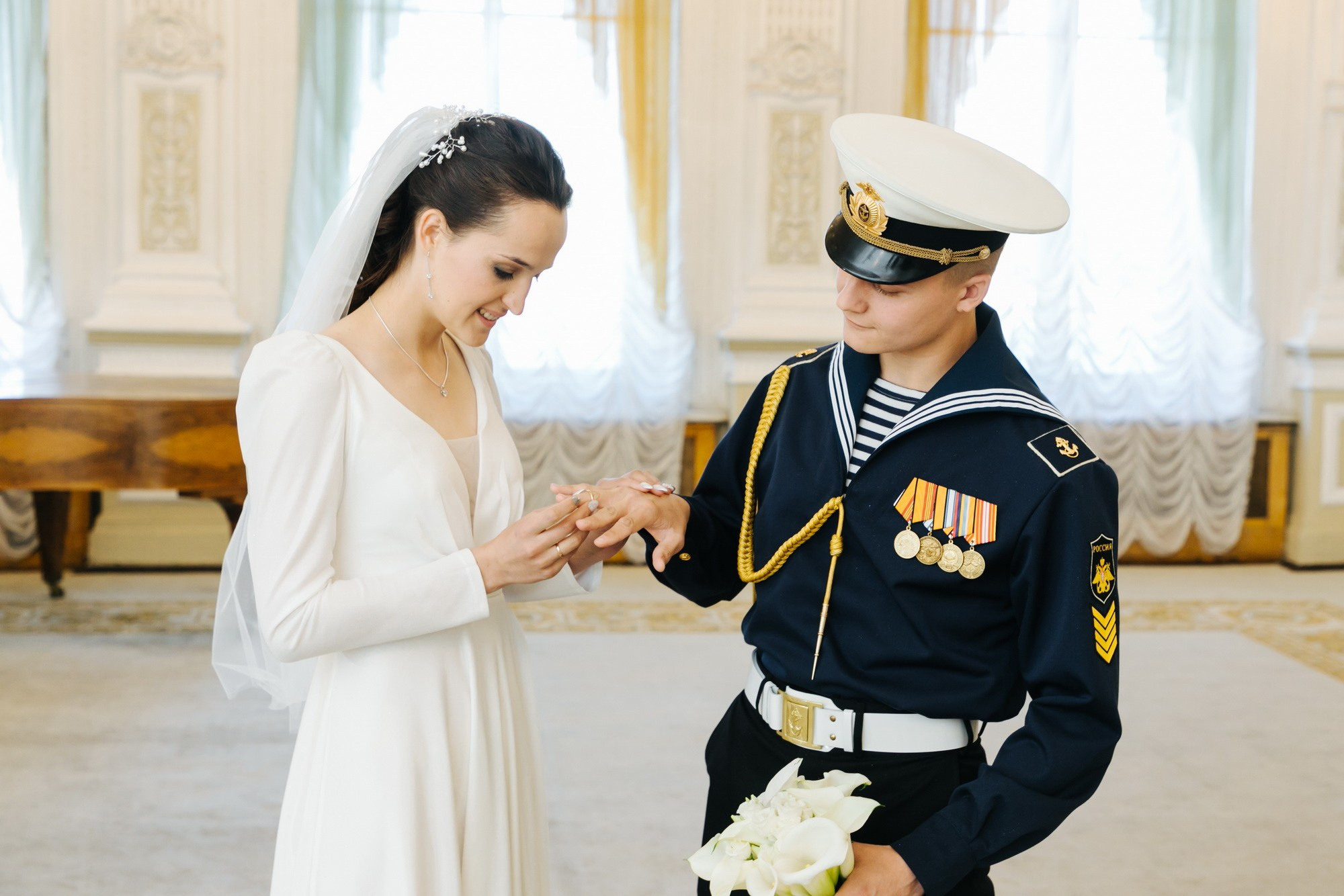 фотограф на свадьбу в спб, дворец бракосочетания в спб, подать документы для регистрации брака, загс петербурга петергоф, свадебный фотограф в спб, букет для невесты купить, костюм на свадьбу выбрать где спб, аренда машины на свадьбу