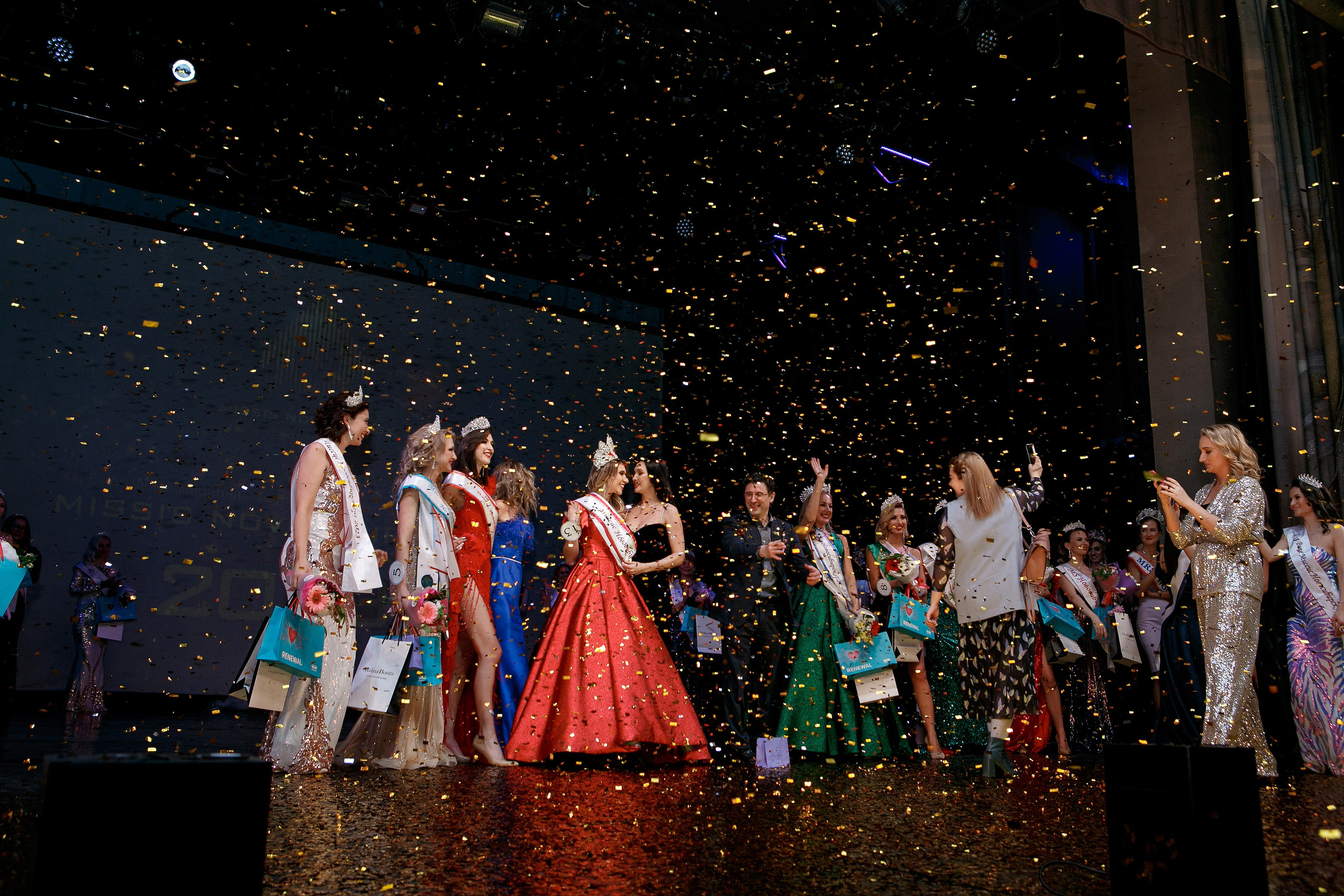 Финал Конкурса Красоты. Контент фотограф, съемка для маркетплейсов, фуд съемка и репортажи в Новосибирске Ралия Галеева