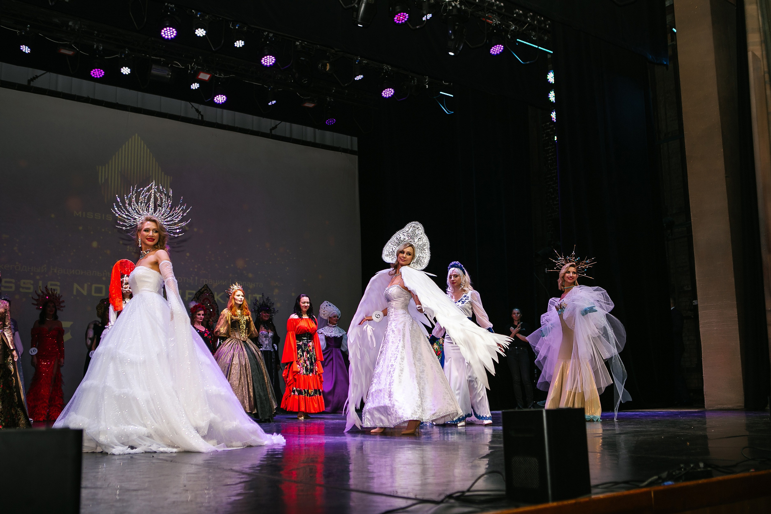 Финал Конкурса Красоты. Контент фотограф, съемка для маркетплейсов, фуд съемка и репортажи в Новосибирске Ралия Галеева