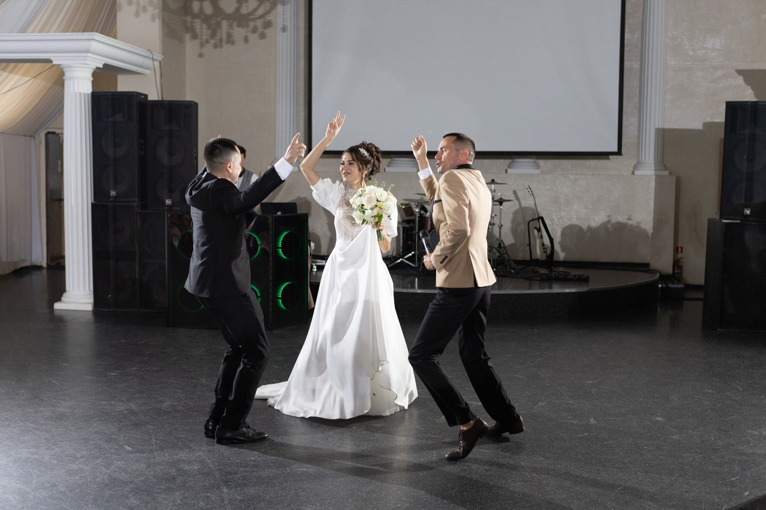 Свадебный фотограф Уфа — Руслан ГабдлисламовЖивые эмоции, красивые кадры, воспоминания на всю жизнь.Работаю по всей Республике Башкортоста. Свадебный фотограф Уфа Руслан Габдлисламов