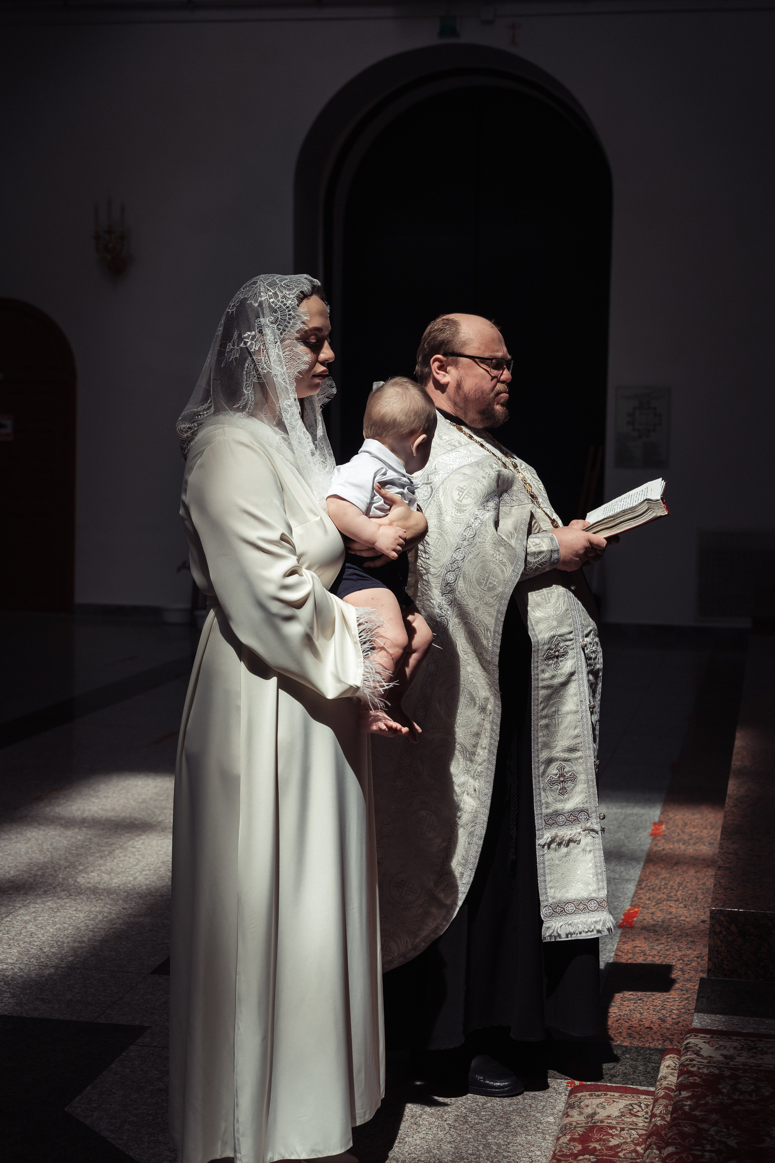 Крещение Руслана. Храм на Домостроителей. Фотограф для семей и экспертов в г. Воронеж Ирина Круглова