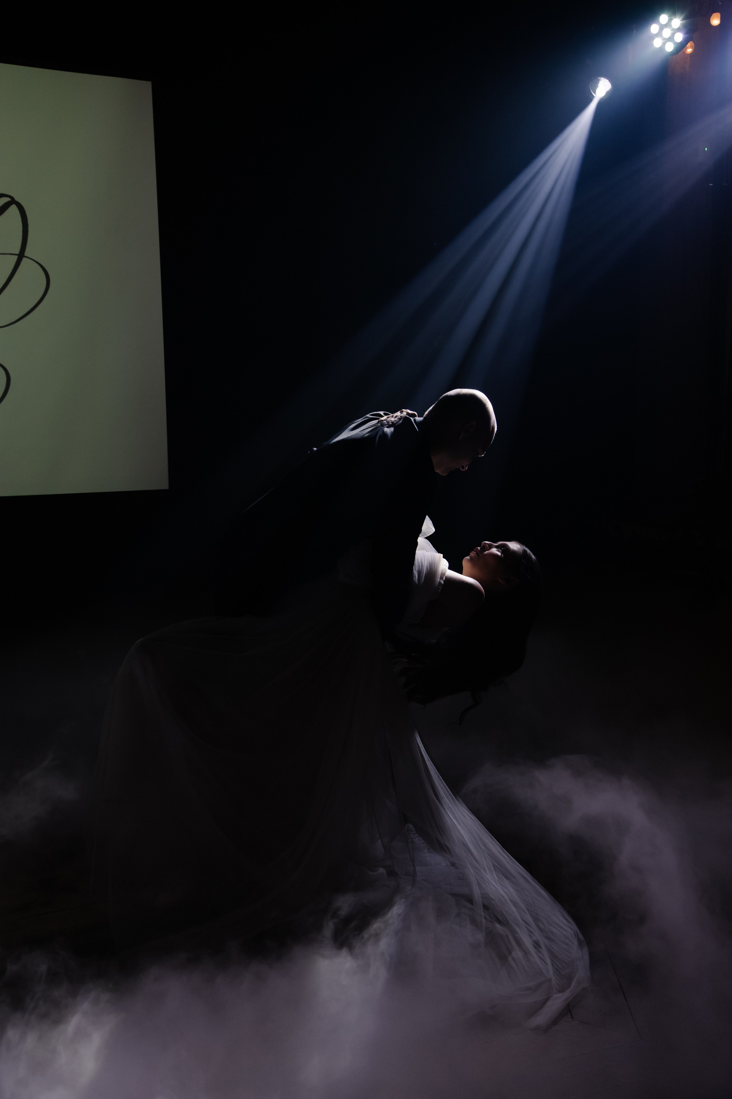 Цветочная локация. Свадебный фотограф Челябинск Полина Чеботарь