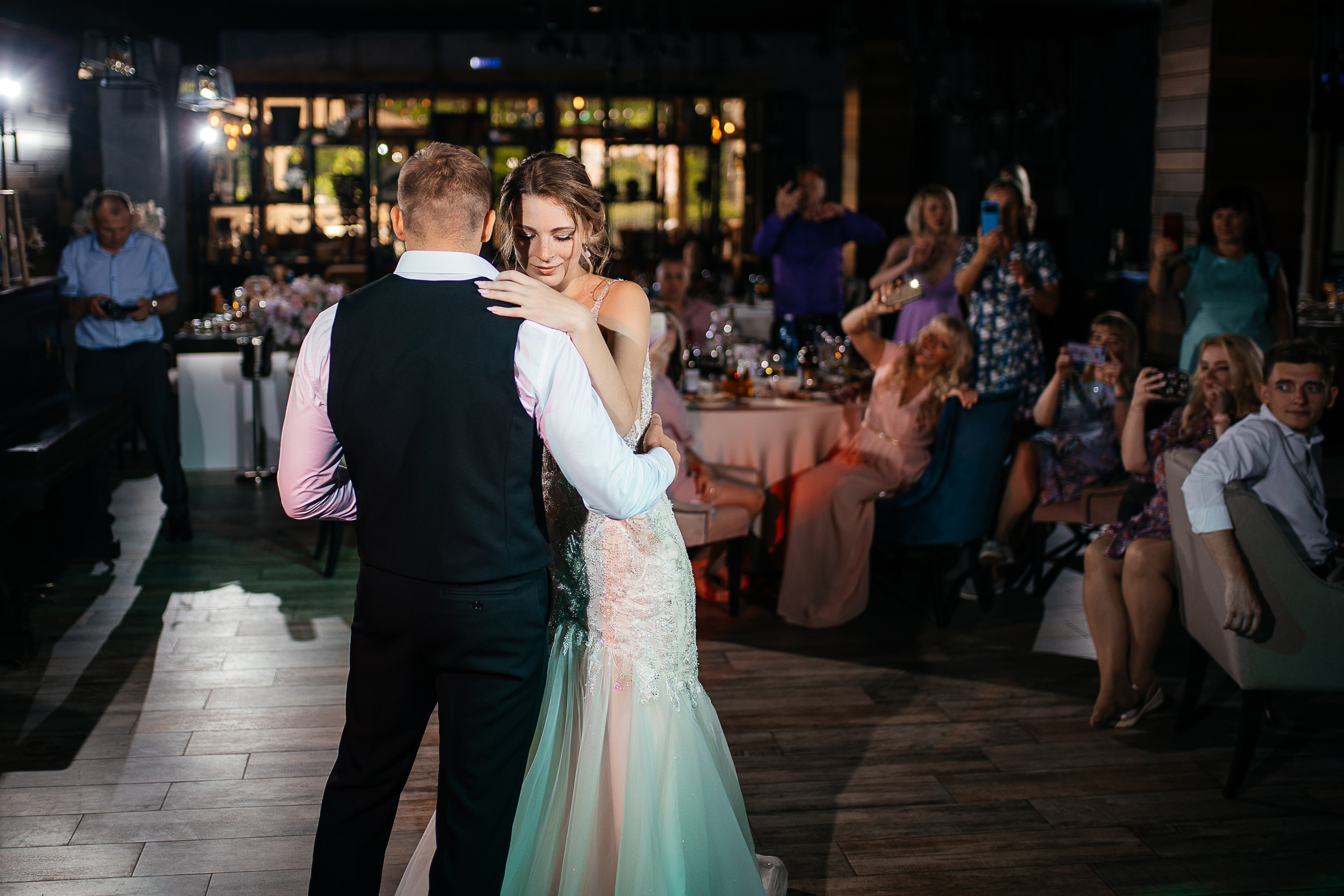 Ксения и Артём. Свадебный фотограф Александр Савченко Смоленск