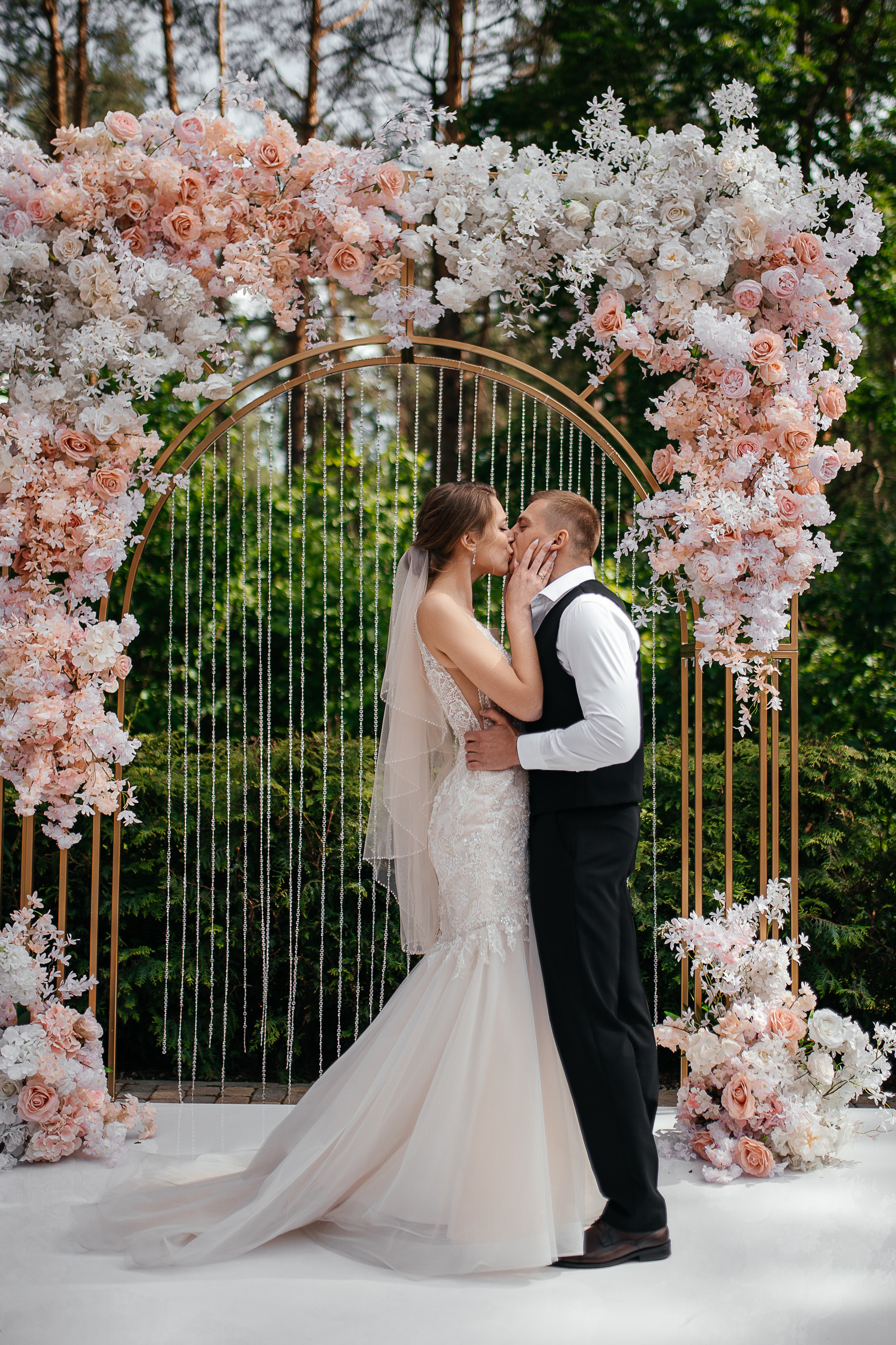 Ксения и Артём. Свадебный фотограф Александр Савченко Смоленск