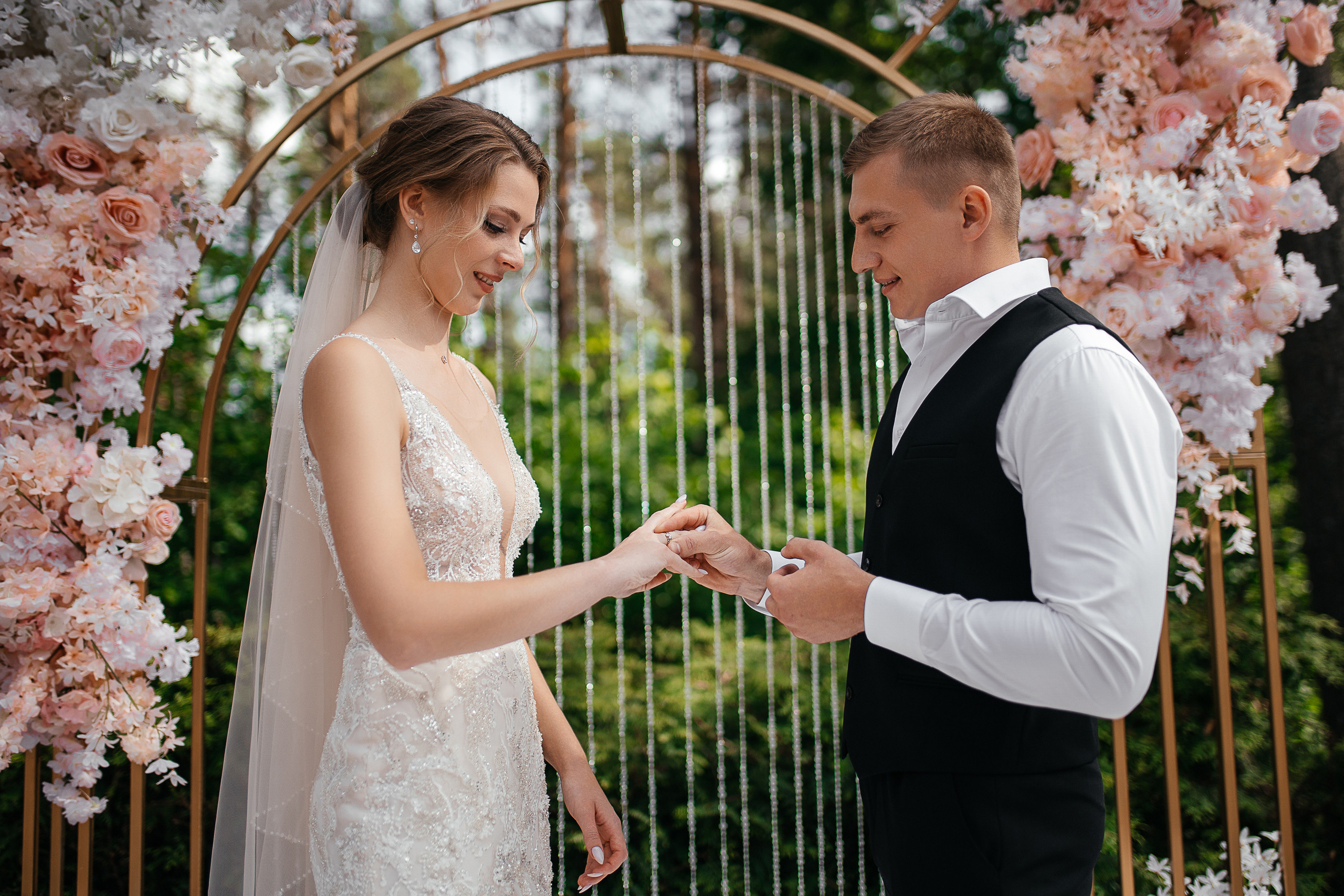 Ксения и Артём. Свадебный фотограф Александр Савченко Смоленск