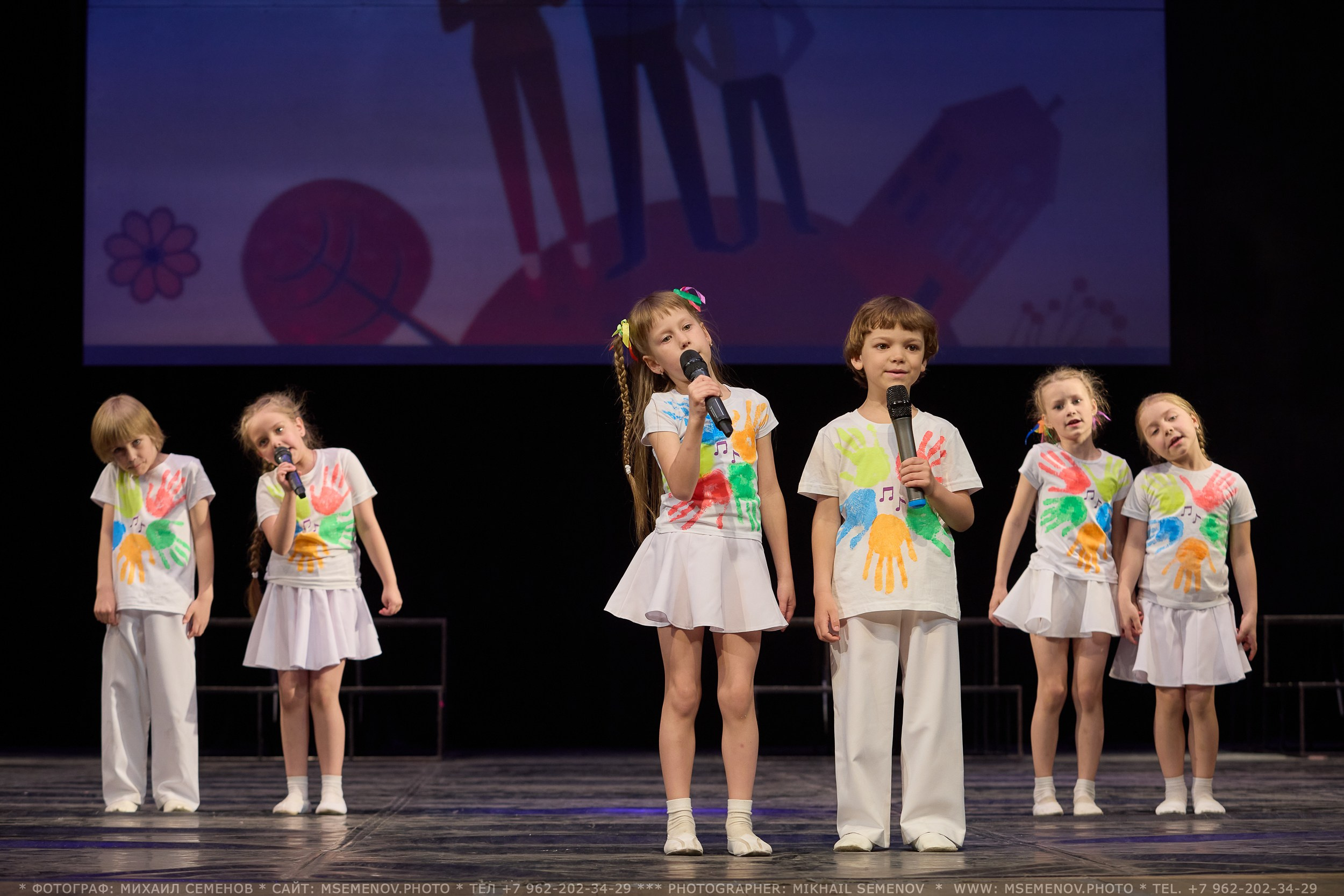 Концерт «Веселая семейка». Photographer for business Mikhail Semenov. Aqua photo studio, photo school
