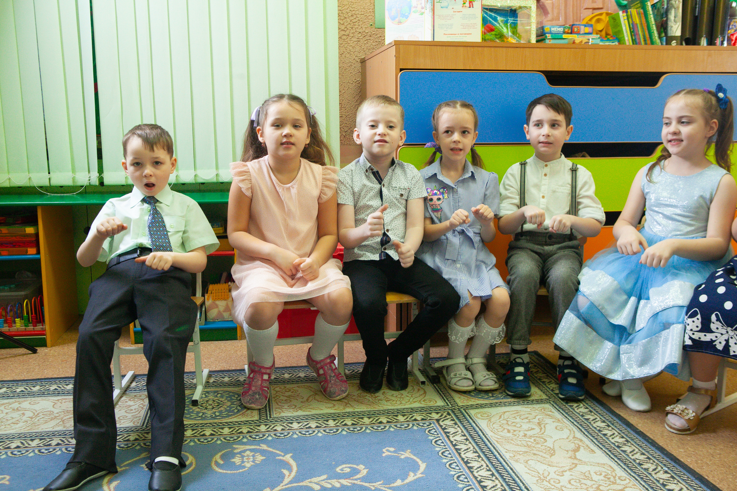 Отзывы о работе фотографа для школы и детского сада в Новосибирске. Выпускной альбом Новосибирск