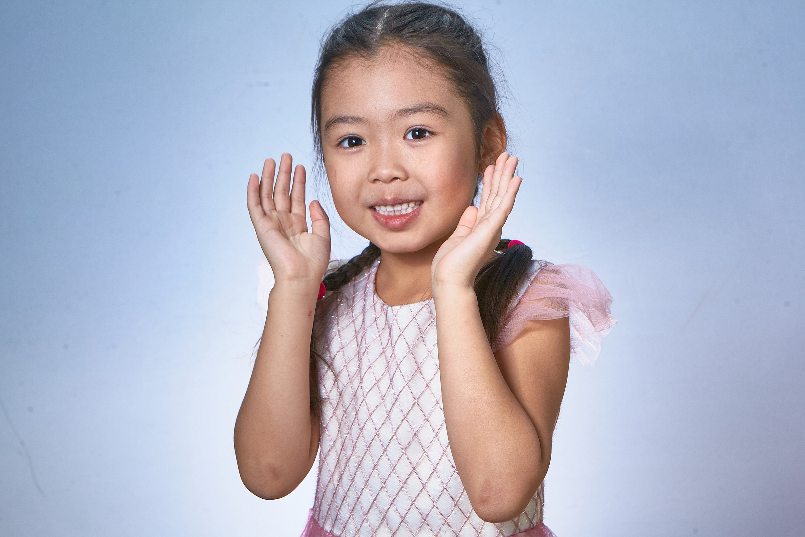 Отзывы о работе фотографа для школы и детского сада в Новосибирске. Выпускной альбом Новосибирск