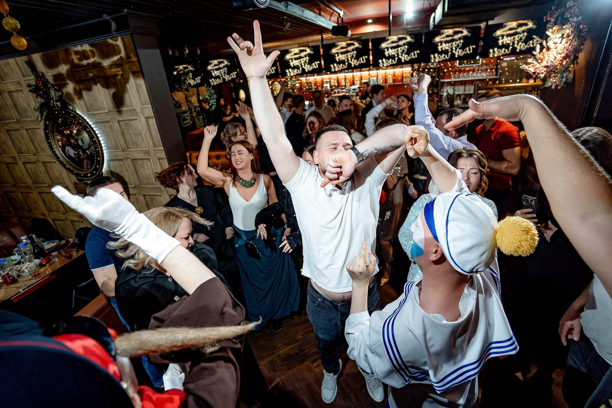 Новый год 2024 в Peoples. Сергей Кошкин. Репортажная и ивент-фотография в Сургуте