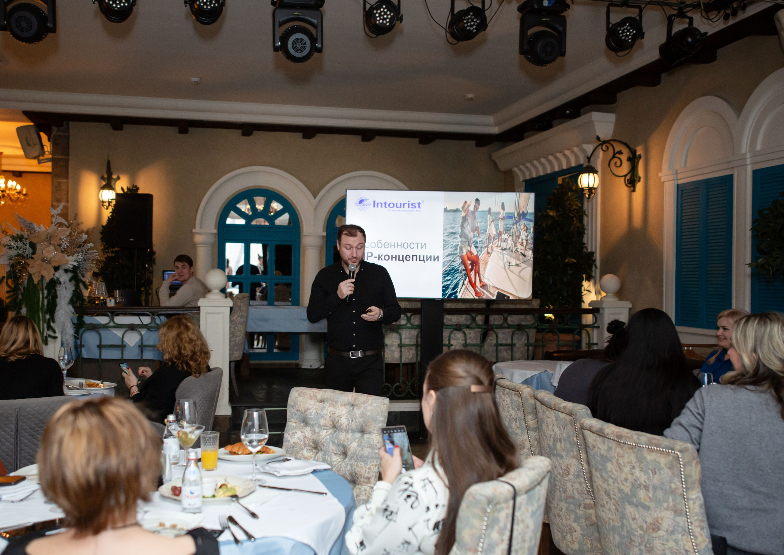 Москва бизнес завтрак ресторан La Provincia. Семейный и детский фотограф Анна Петракова