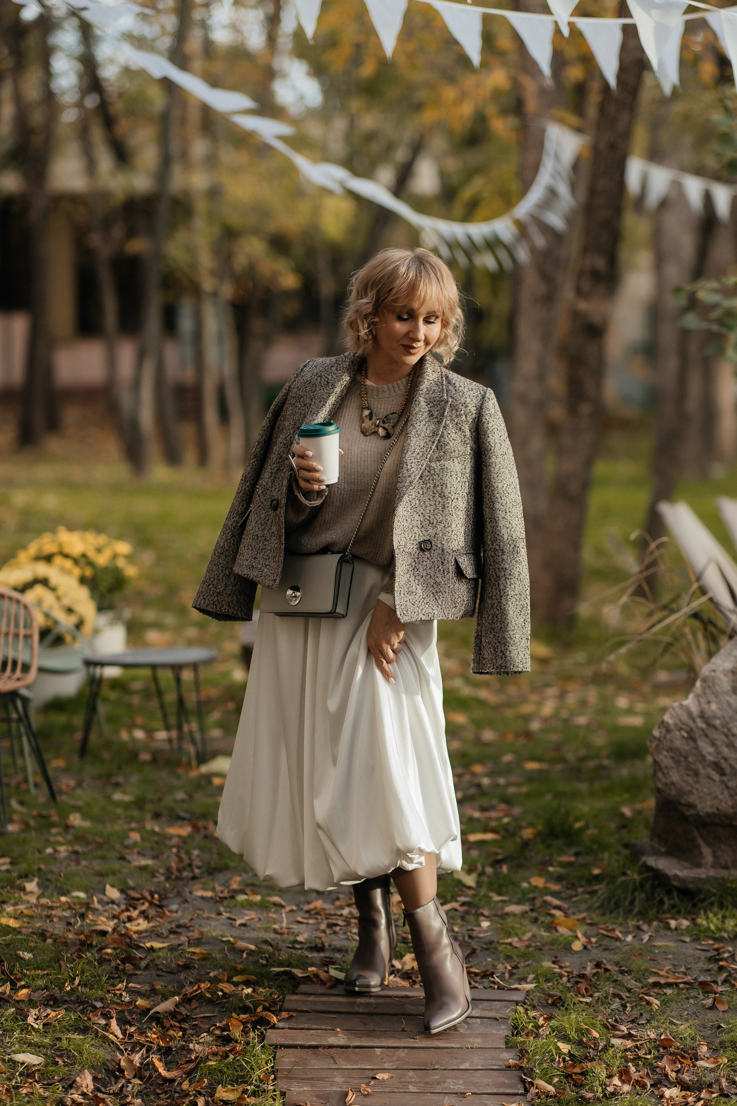 Маша и осень