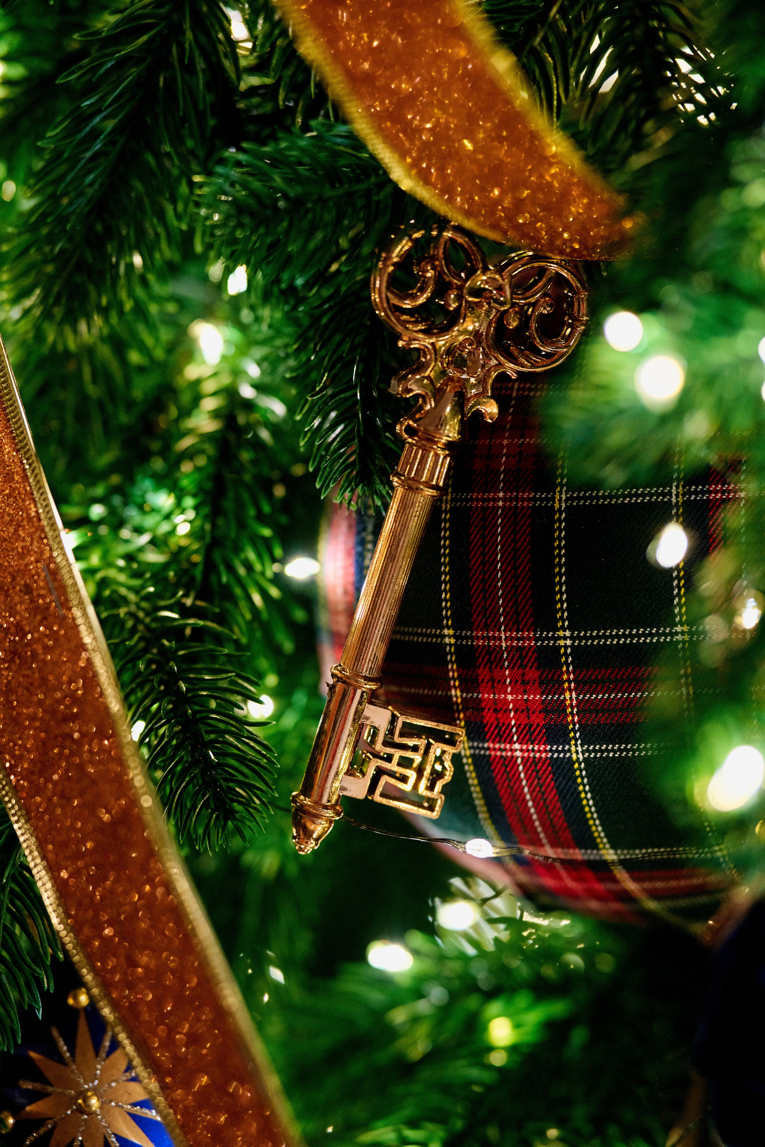 Новогодний декор ресторана Альбатрос. Фотограф Таганрог Анна Трайжон