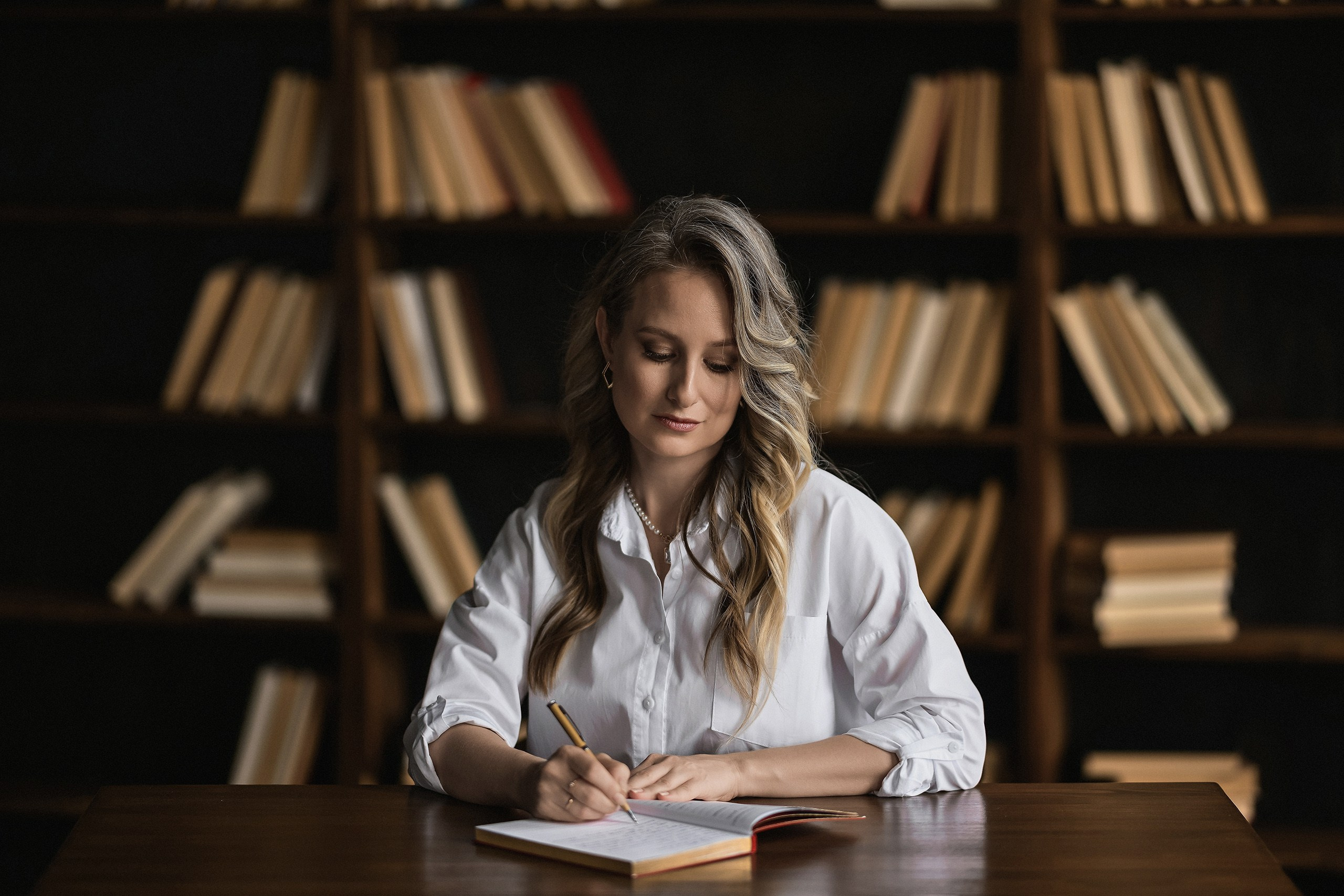 Контент-съёмка для нумеролога и эзотерика: фото для соцсетей. 📸 Свадебный и семейный фотограф в Красноярске Тихомиров Евгений | 17 лет опыта | 800+ свадеб