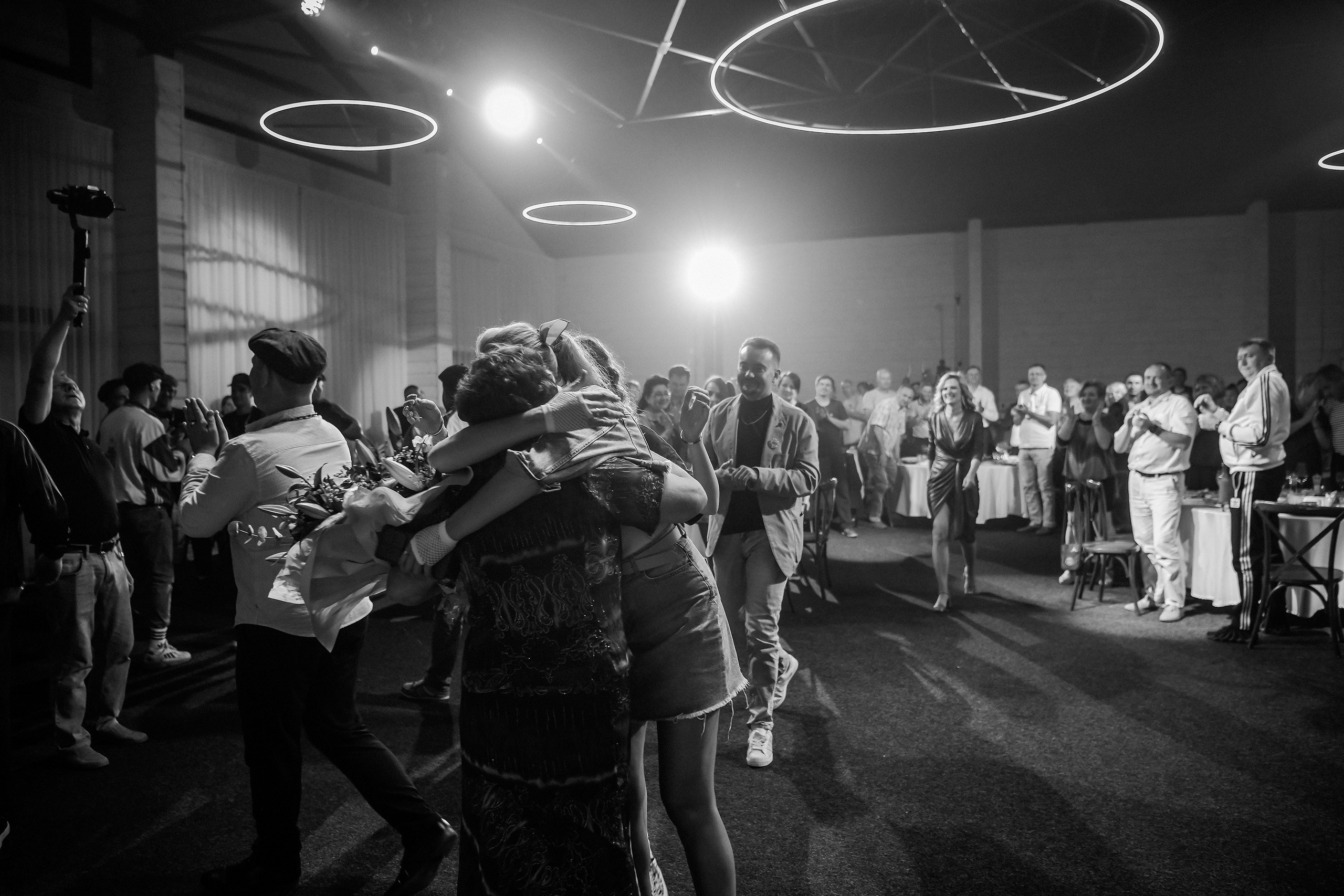 📸 Фоторепортажи с корпоративов и юбилеев в Красноярске | Примеры работ. 📸 Свадебный и семейный фотограф в Красноярске Тихомиров Евгений | 17 лет опыта | 800+ свадеб