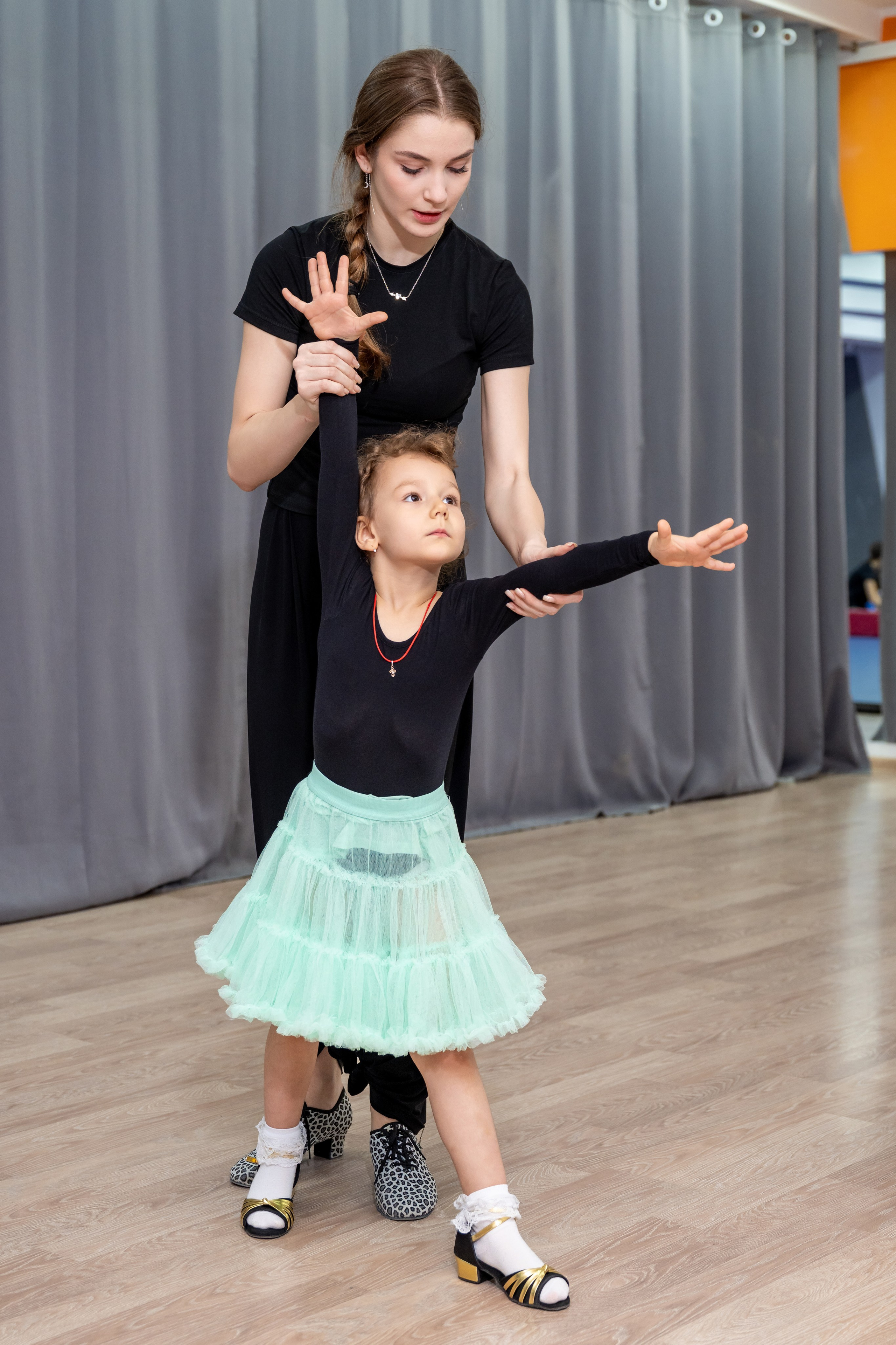 Группа 3-6 лет первый и второй год обучения. КонТакт — спортивные бальные танцы в Москве