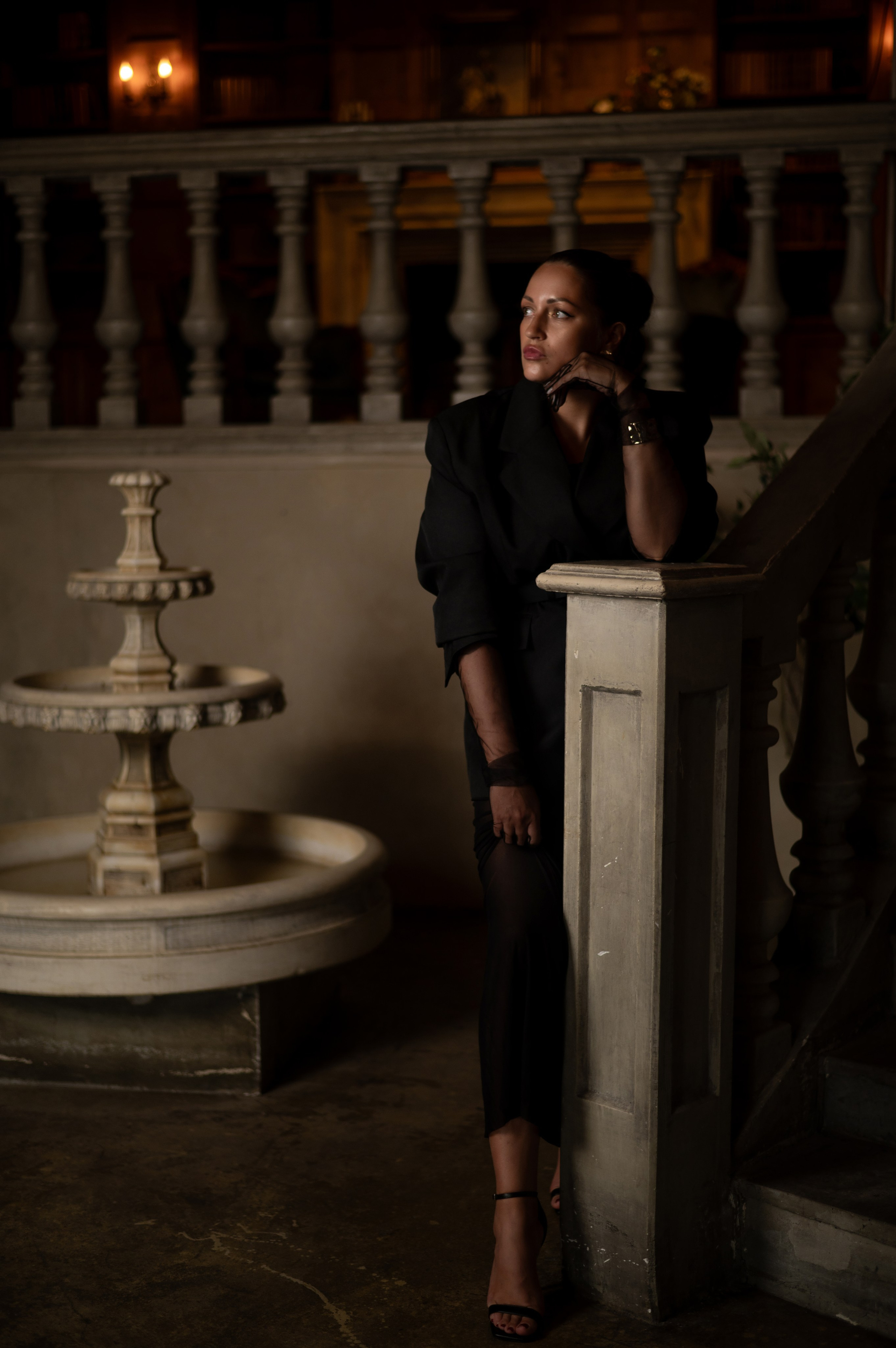 Стильная фотосессия в винтажном зале Питера. Женский фотограф Санкт-Петербург Александра Колий