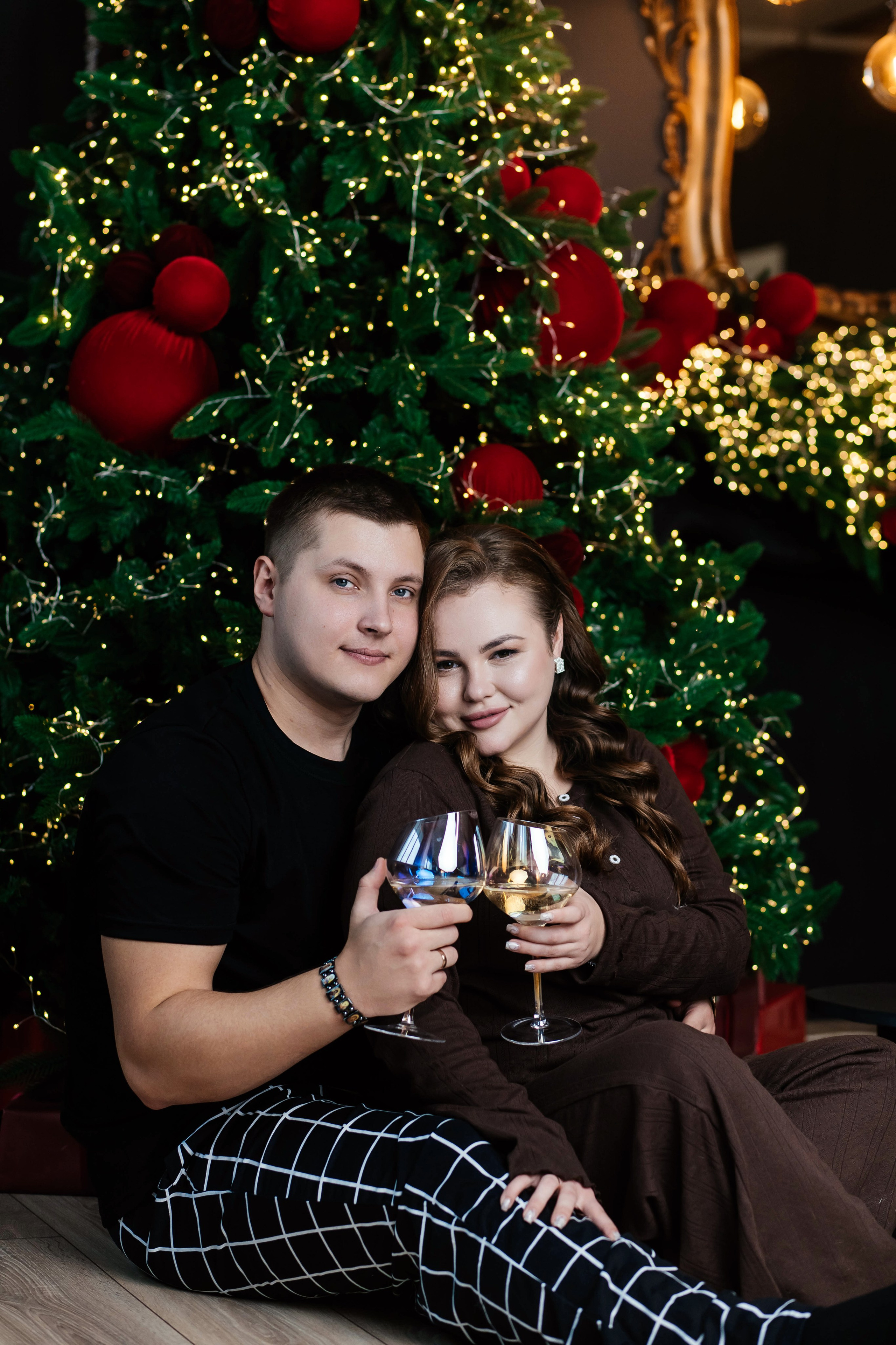 Мария и Вадим НГ 2026. Женский фотограф в Оренбурге Ирина Заводчикова