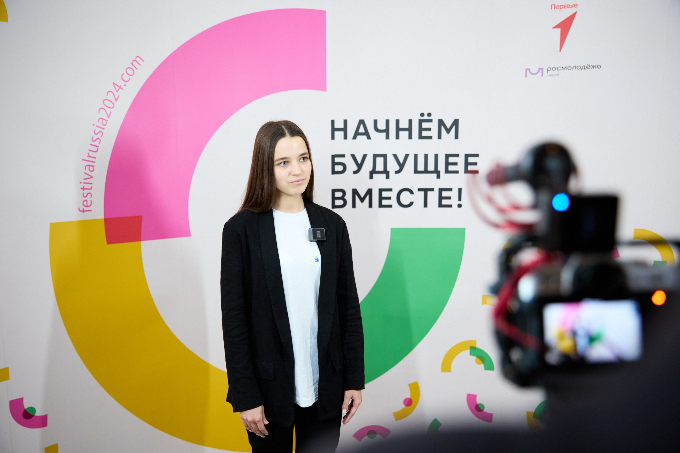 Обучение волонтеров Всемирного фестиваля молодежи. Репортажный фотограф во Владивостоке