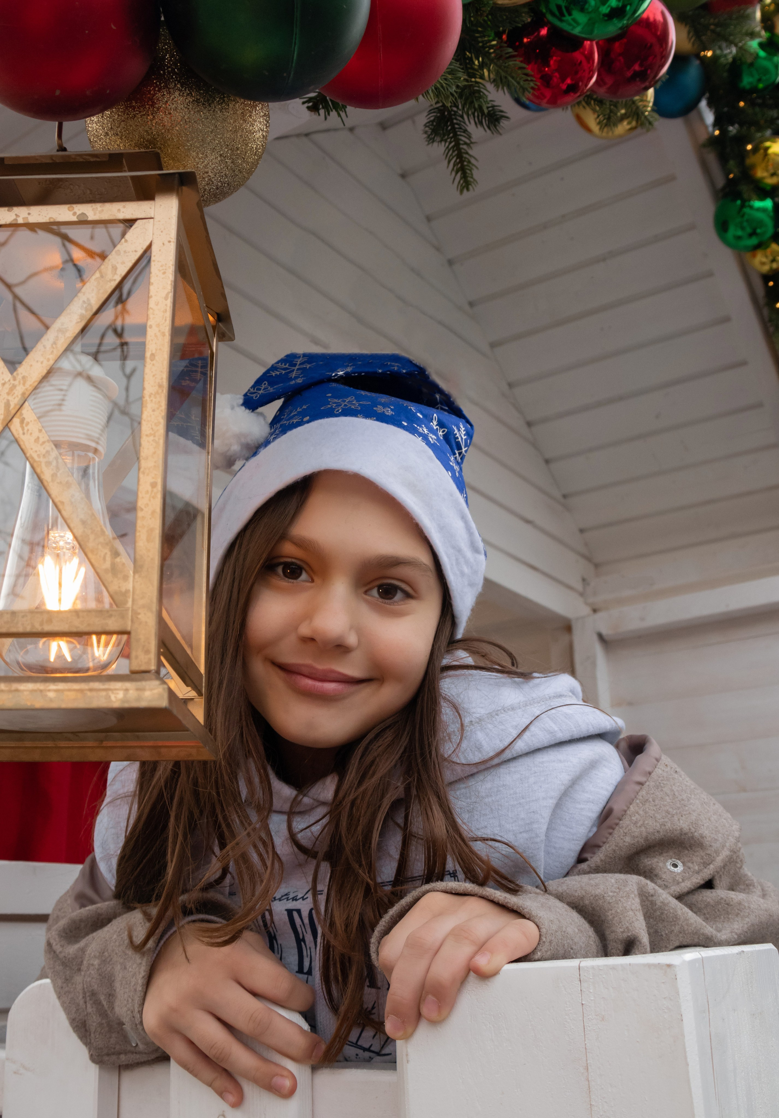 New year photosession for kids and friends. Portrait photographer in Tivat Montenegro Katerina Kirsanova