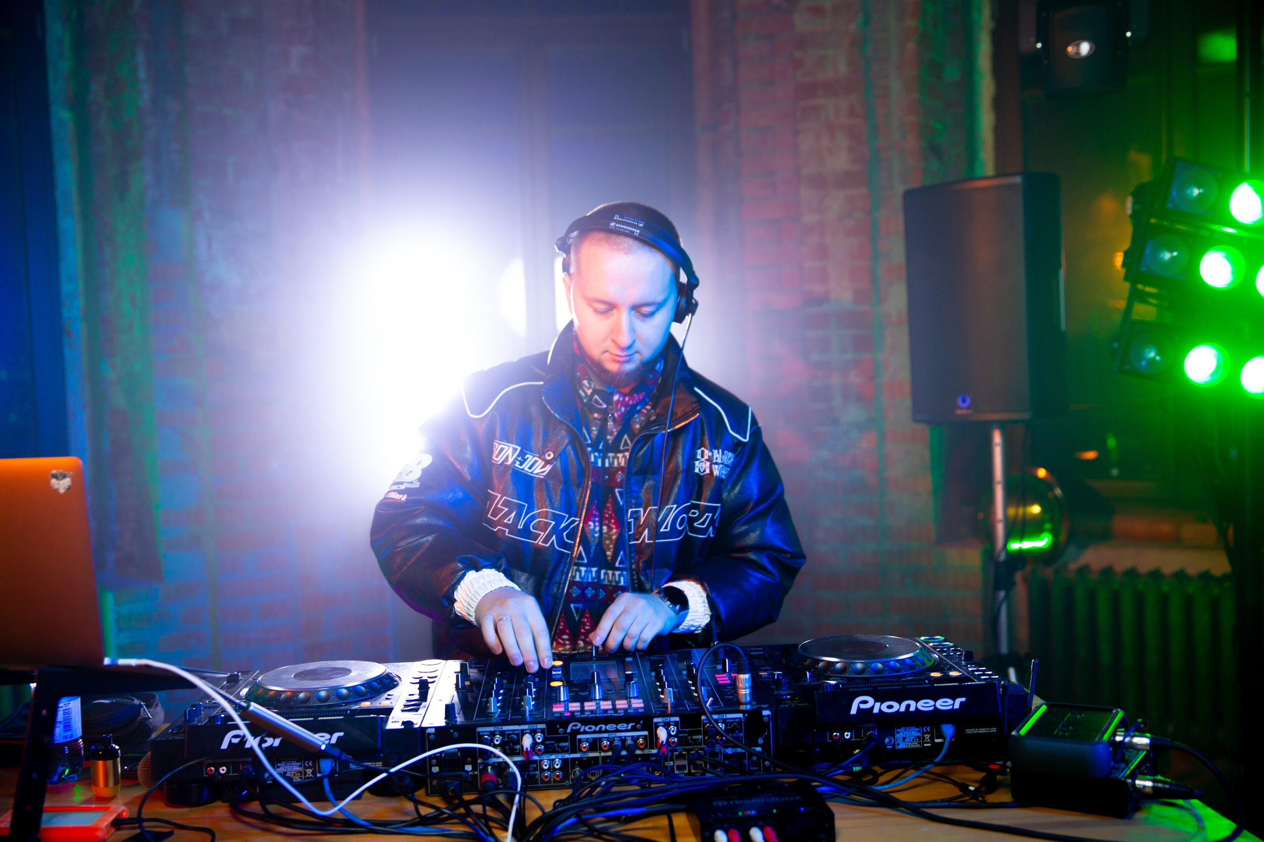 NАШ Party. Свадебный и репортажный фотограф в Ярославле Евгений Шовдин