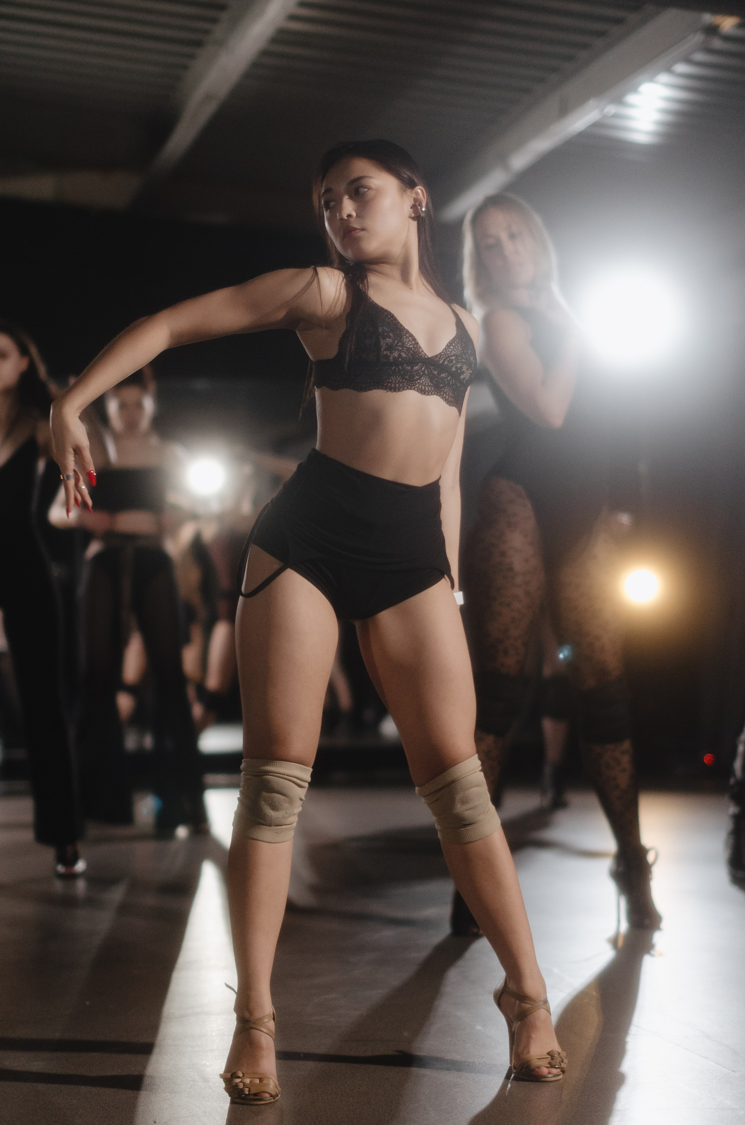 Мастер-классы по High Heels/Girly hip-hop от Оксаны ATTA. Денисова Аля — фотограф для парных съемок и индивидуальных историй в Барнауле