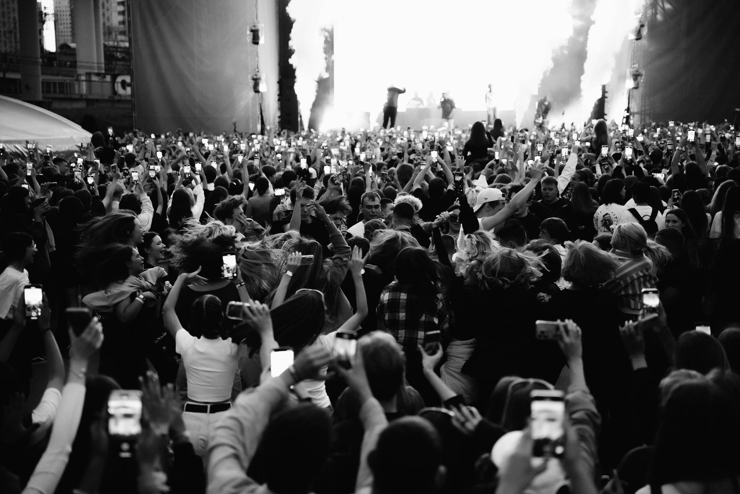 Концерт NKEEI, ARTEM SHILOVETS, UNIQE. Фотограф Нетбай Ксения в Москве Калуге